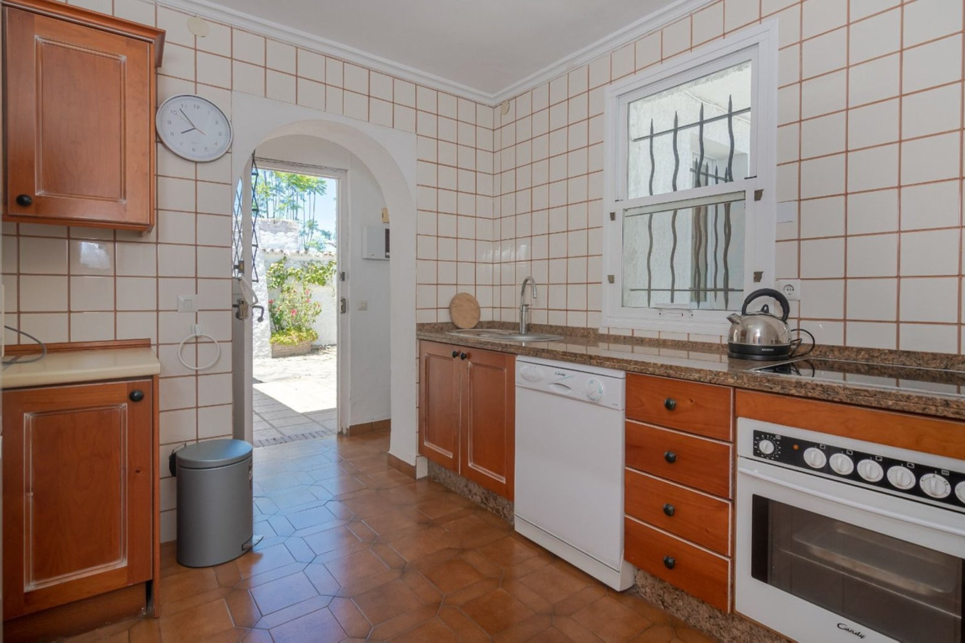 Resale - House - Detached Villa - Marbella - Cortijo Blanco