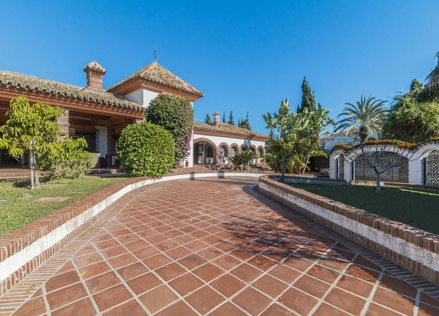 Resale - House - Detached Villa - Marbella - Costabella