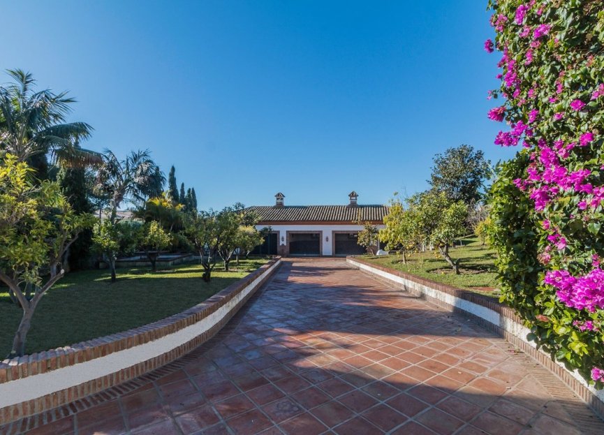 Resale - House - Detached Villa - Marbella - Costabella