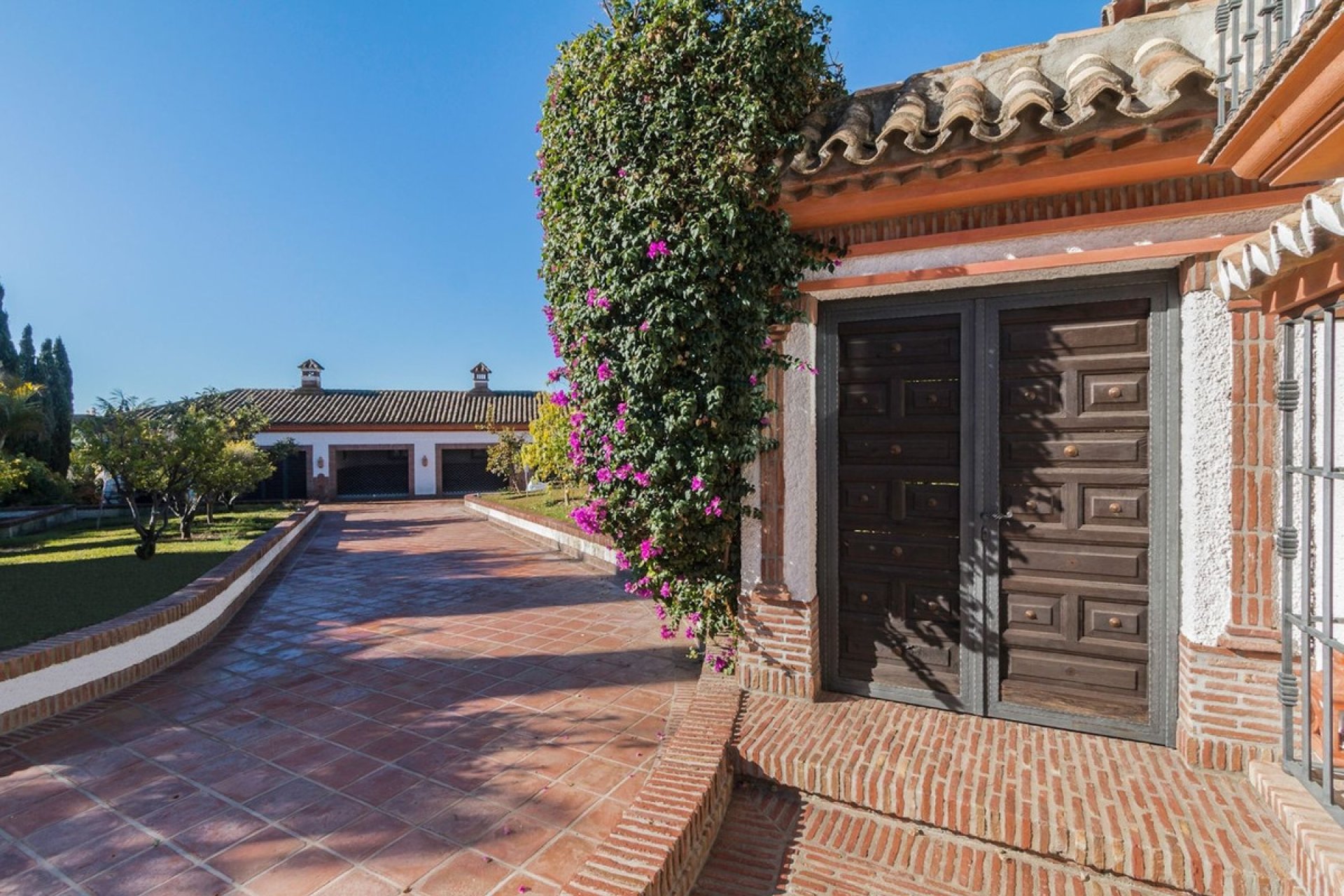 Resale - House - Detached Villa - Marbella - Costabella