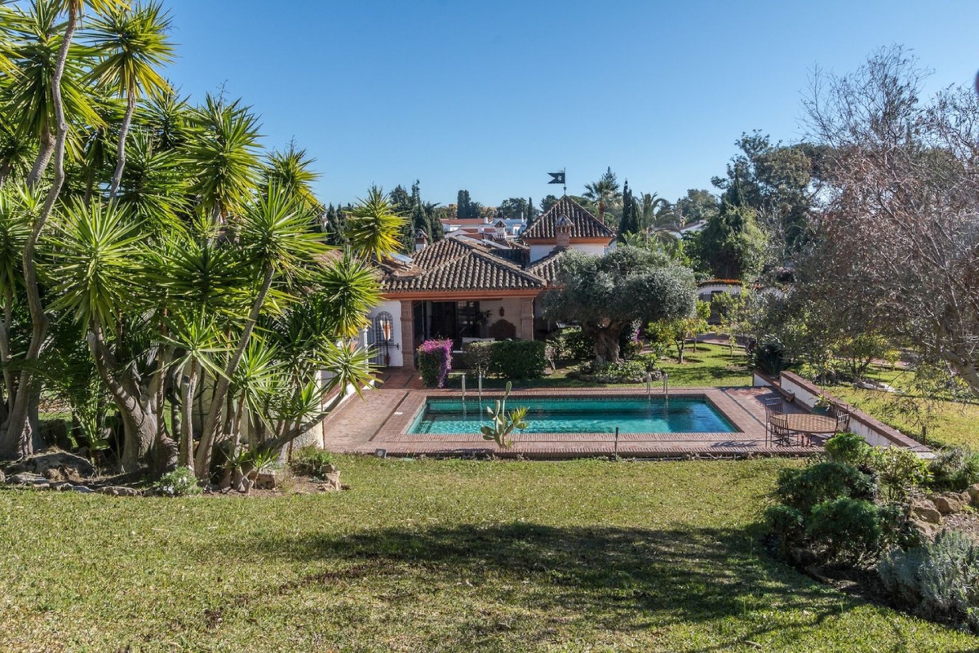 Resale - House - Detached Villa - Marbella - Costabella