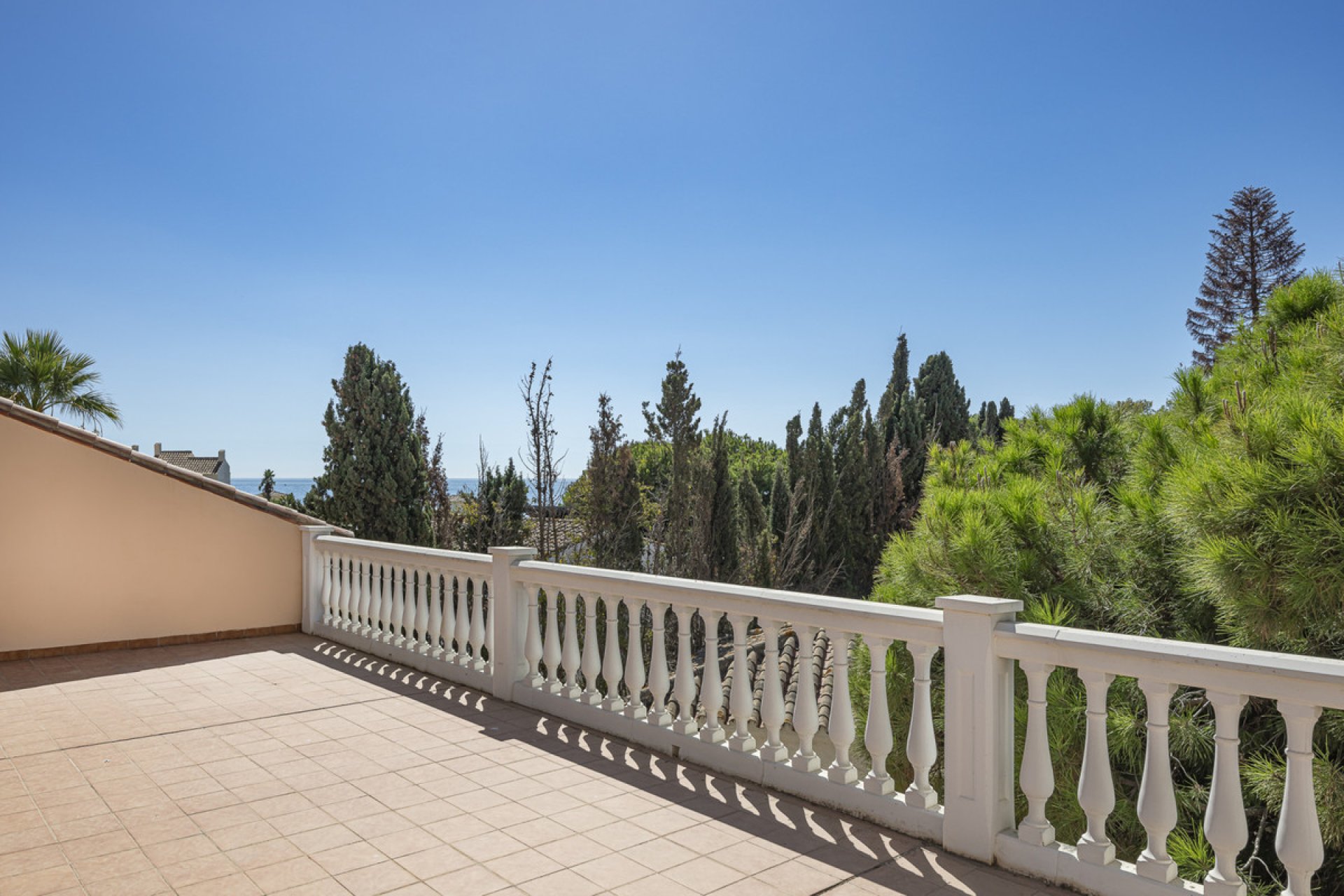 Resale - House - Detached Villa - Marbella - Costabella