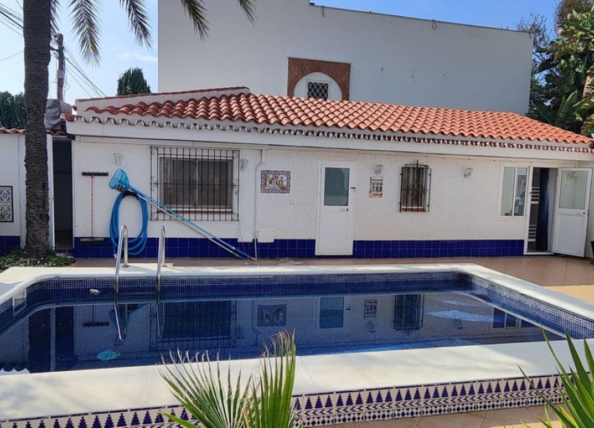 Resale - House - Detached Villa - Marbella - Costabella