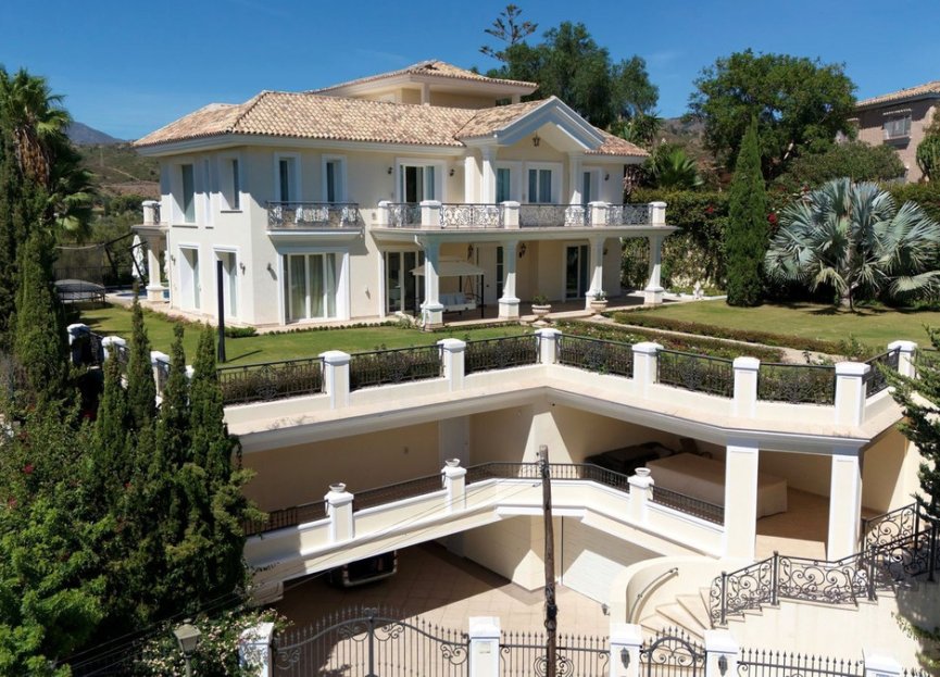 Resale - House - Detached Villa - Marbella - El Rosario