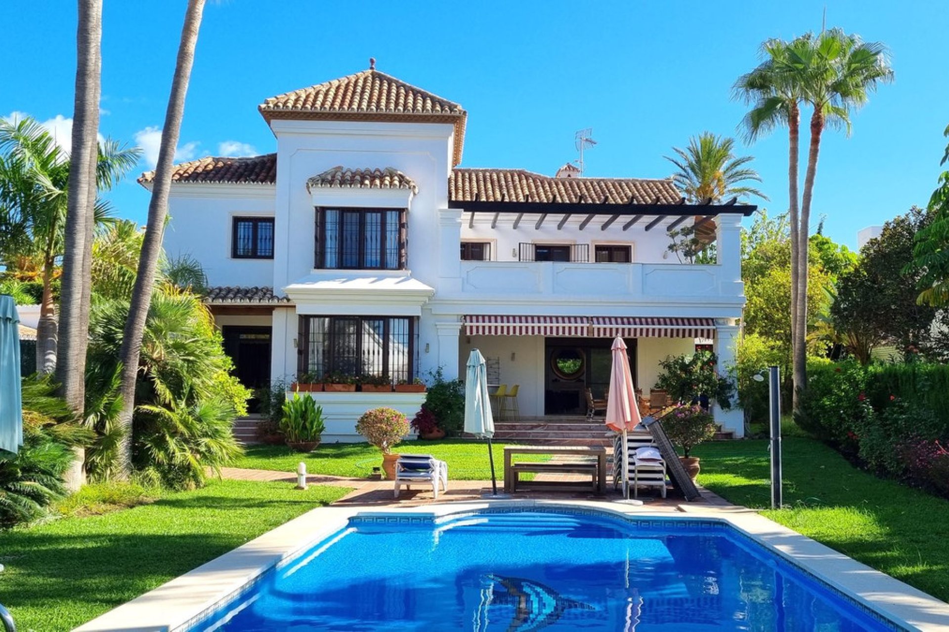 Resale - House - Detached Villa - Marbella - El Rosario