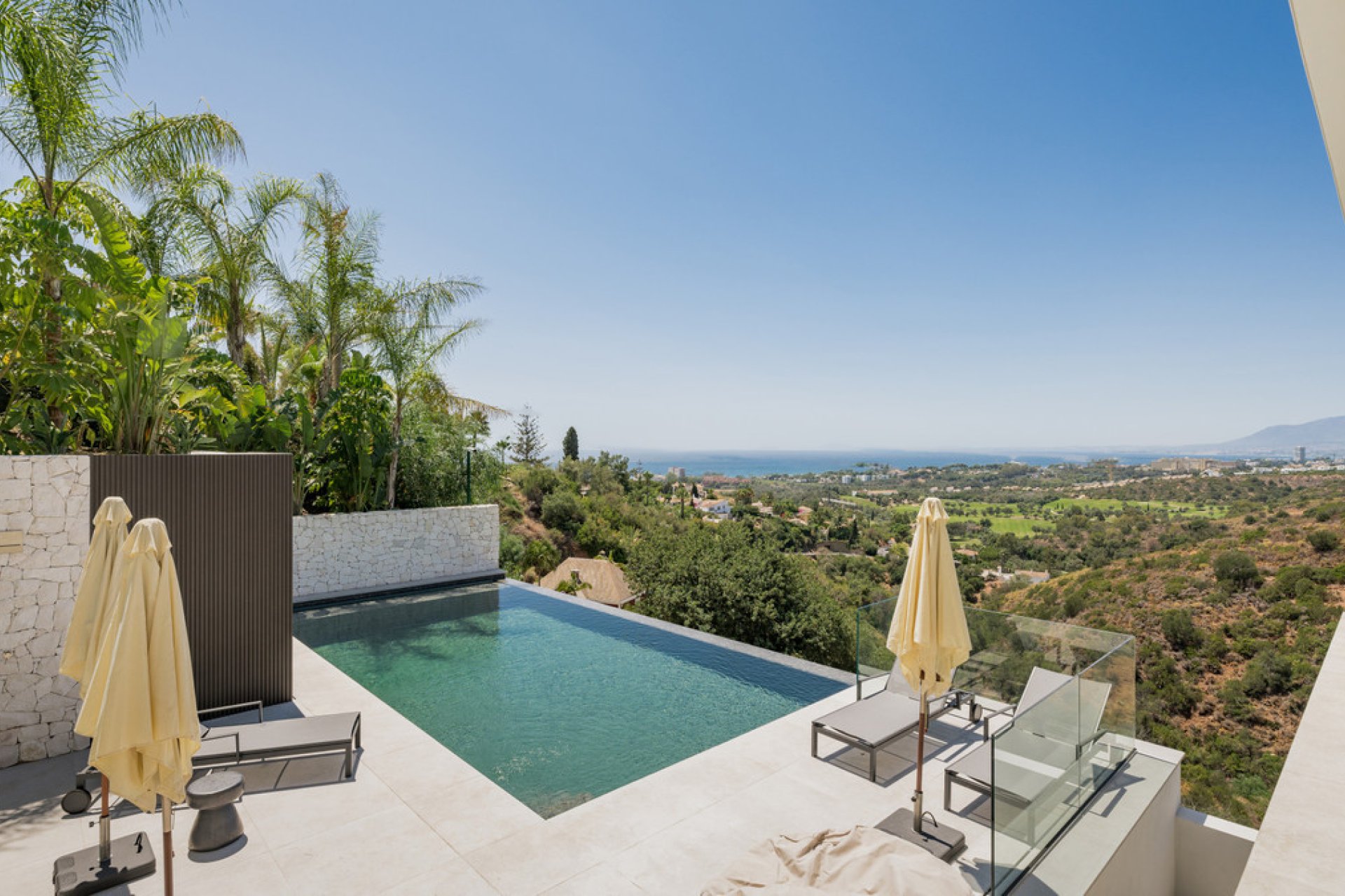 Resale - House - Detached Villa - Marbella - El Rosario