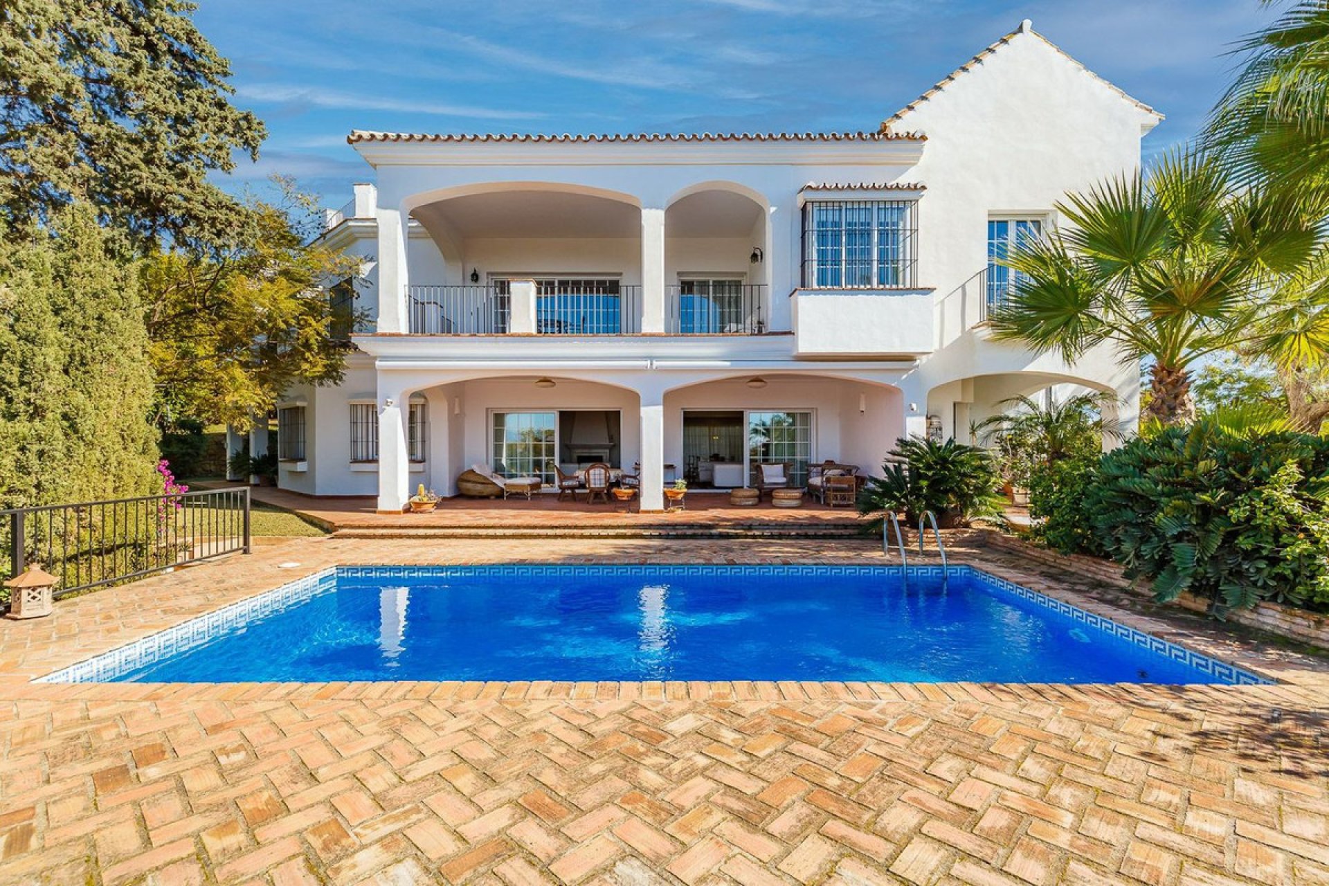 Resale - House - Detached Villa - Marbella - El Rosario