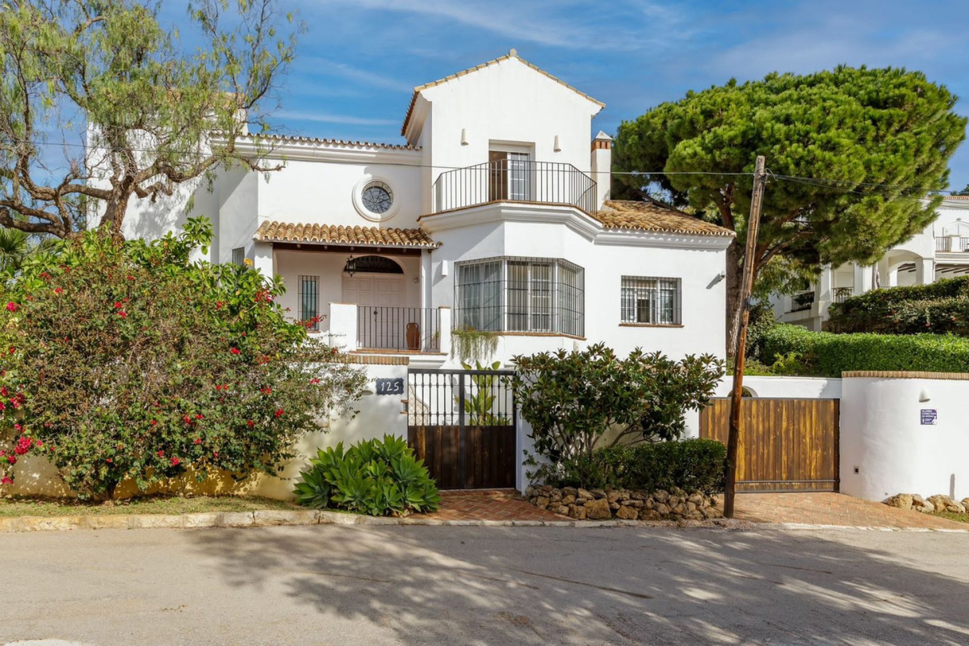 Resale - House - Detached Villa - Marbella - El Rosario