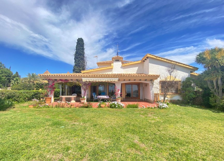 Resale - House - Detached Villa - Marbella - El Rosario