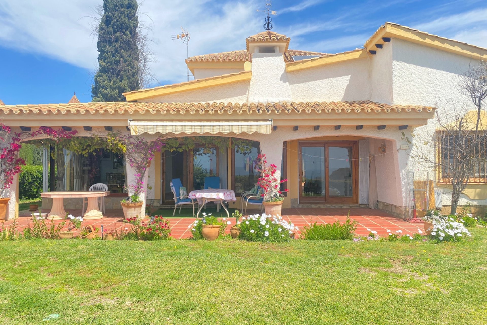 Resale - House - Detached Villa - Marbella - El Rosario