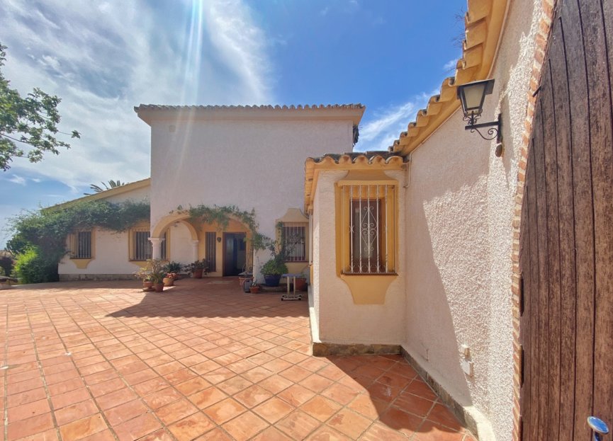 Resale - House - Detached Villa - Marbella - El Rosario