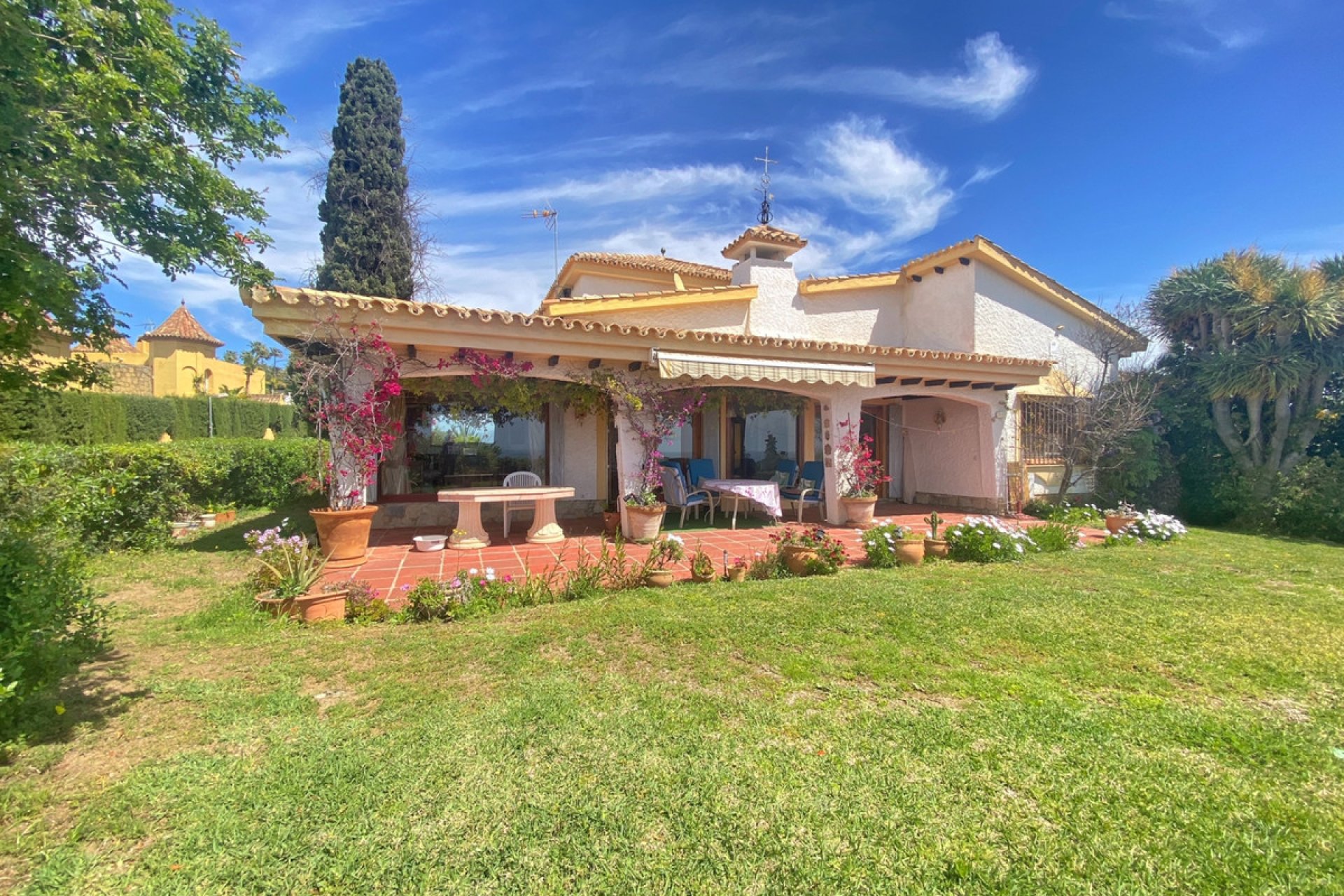 Resale - House - Detached Villa - Marbella - El Rosario