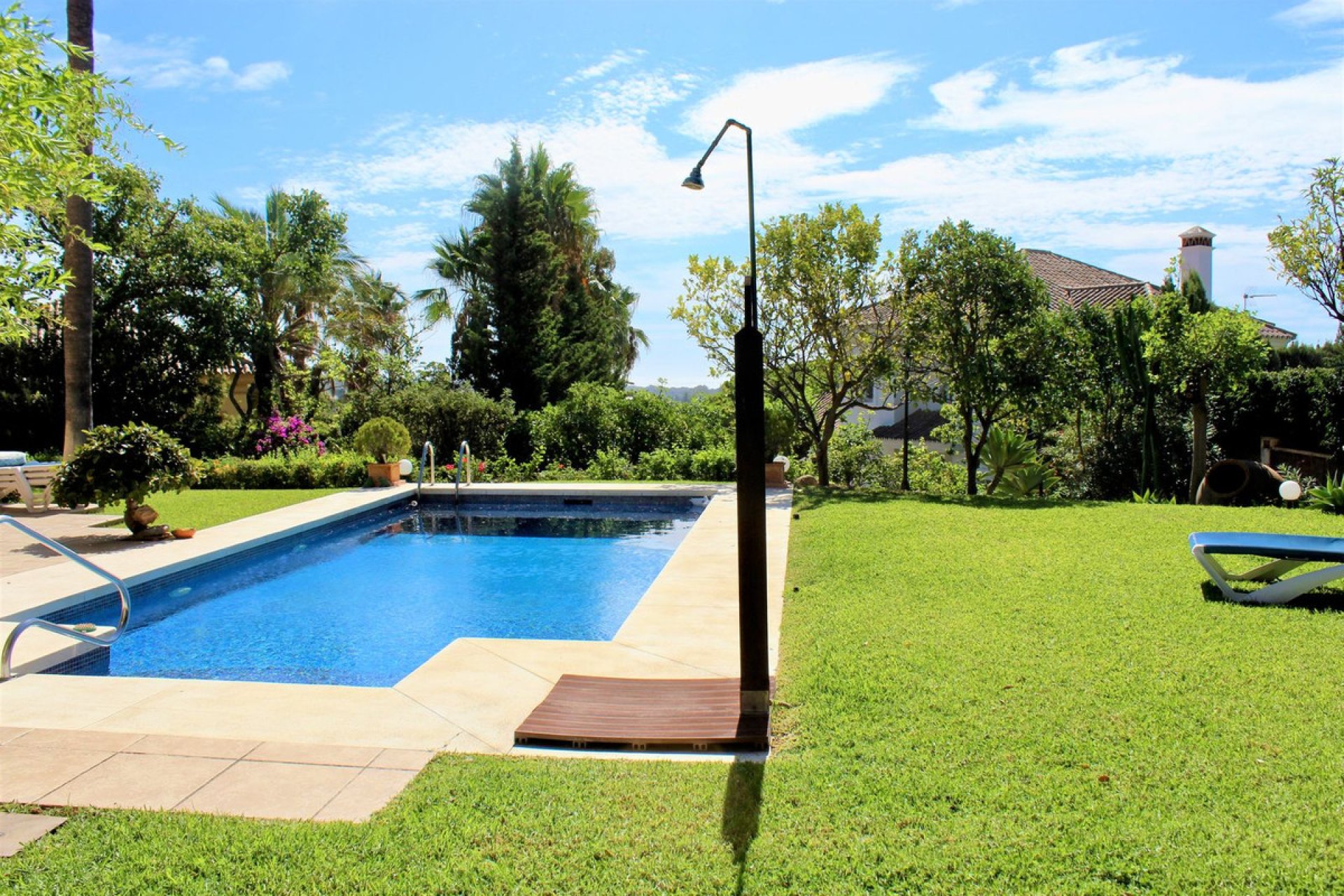 Resale - House - Detached Villa - Marbella - El Rosario