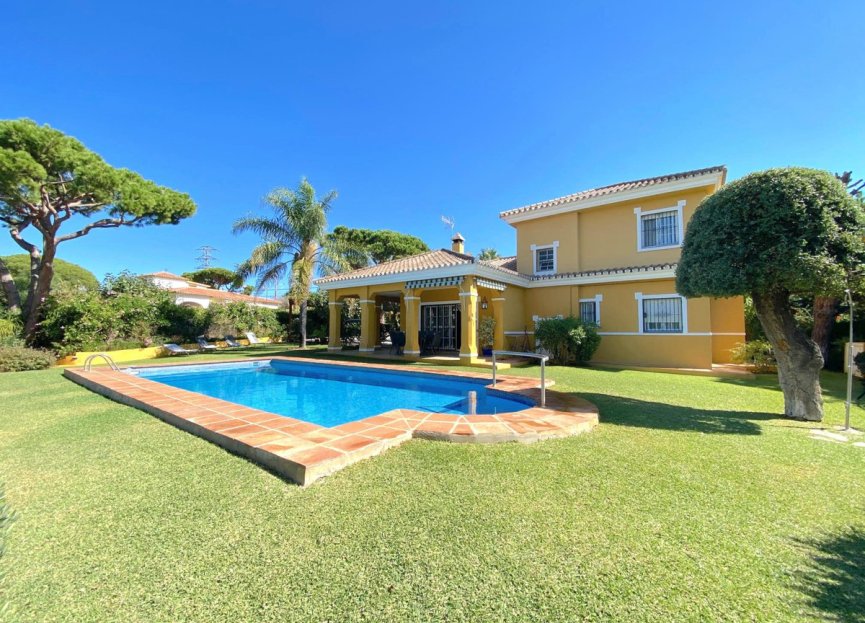 Resale - House - Detached Villa - Marbella - El Rosario