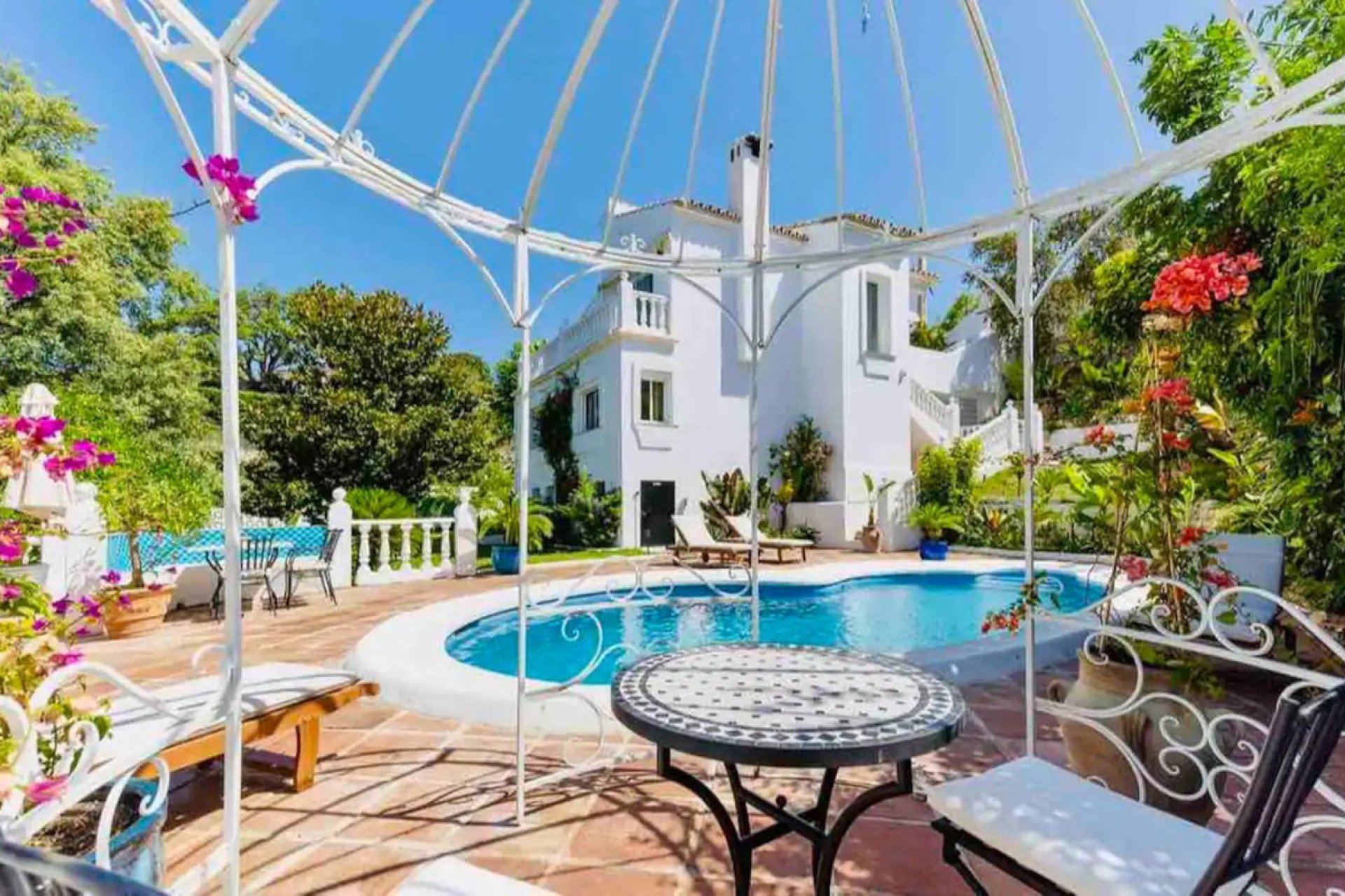 Resale - House - Detached Villa - Marbella - El Rosario