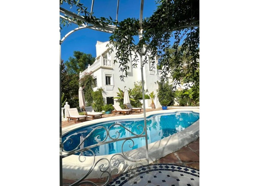 Resale - House - Detached Villa - Marbella - El Rosario