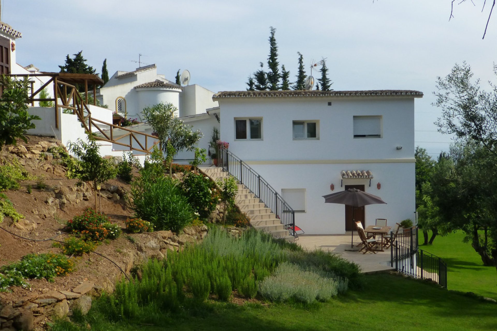 Resale - House - Detached Villa - Marbella - El Rosario