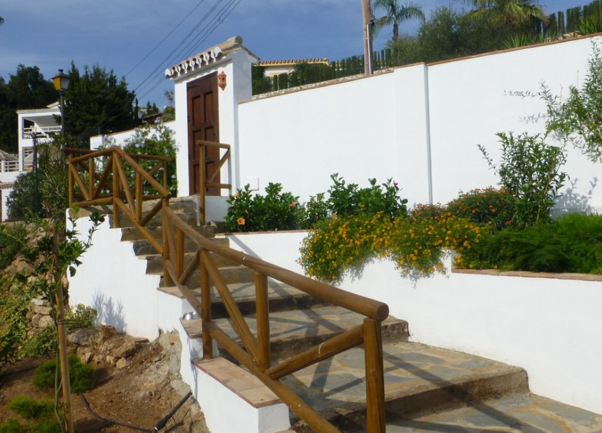 Resale - House - Detached Villa - Marbella - El Rosario