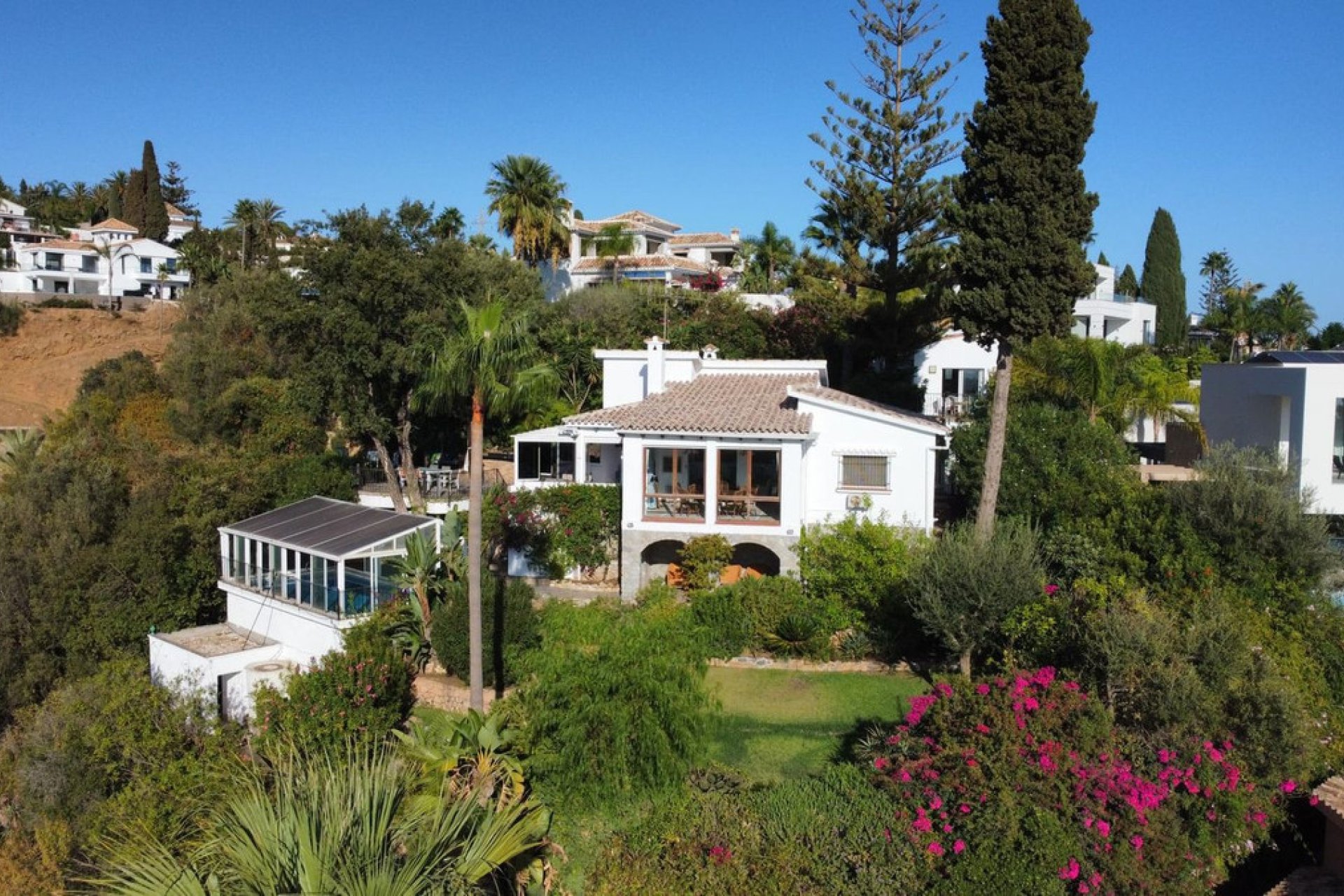 Resale - House - Detached Villa - Marbella - El Rosario