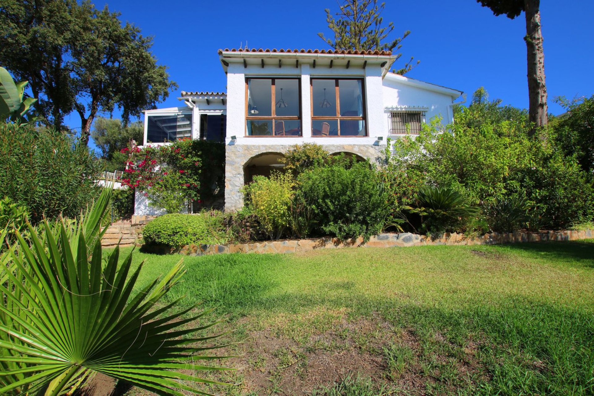 Resale - House - Detached Villa - Marbella - El Rosario