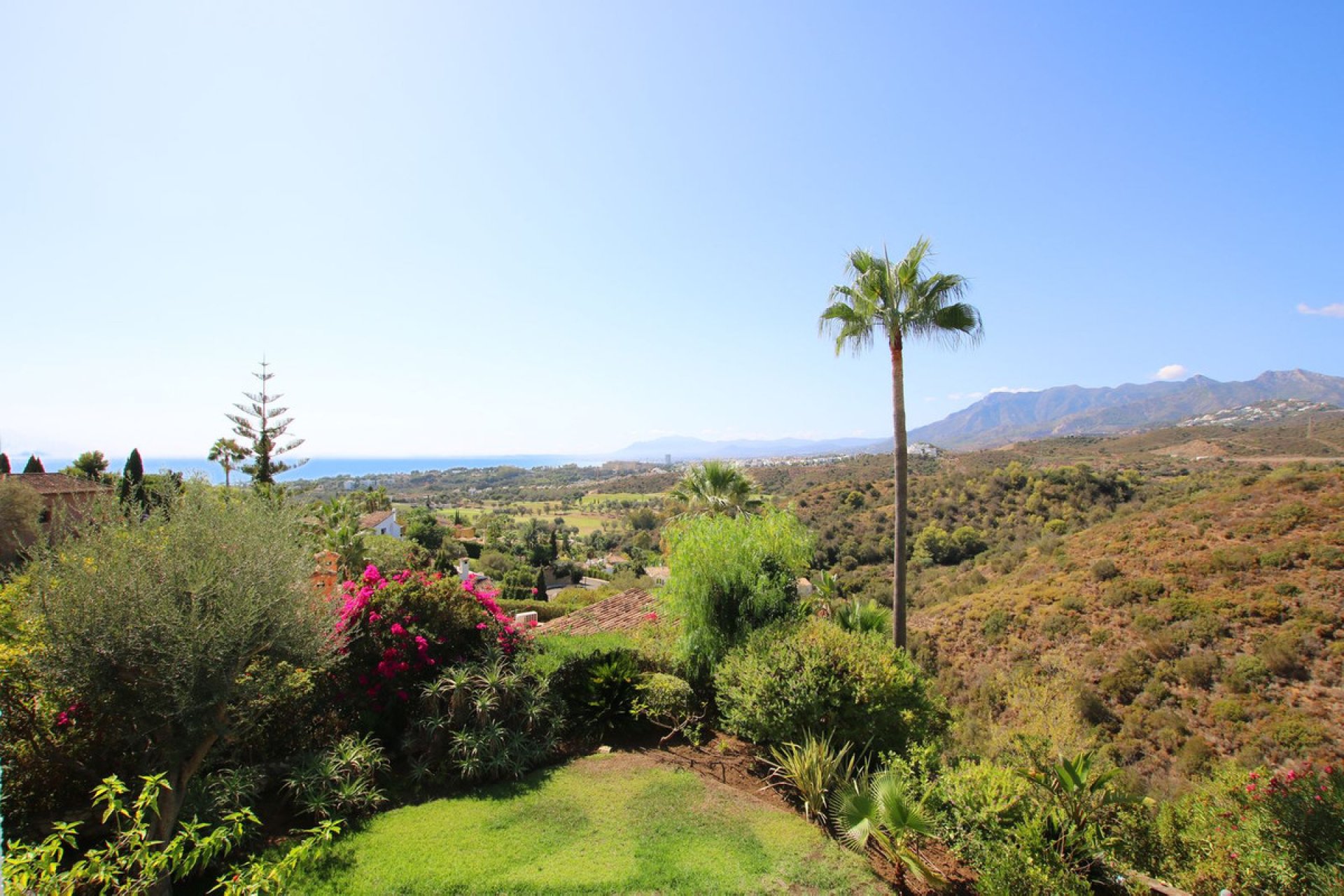 Resale - House - Detached Villa - Marbella - El Rosario