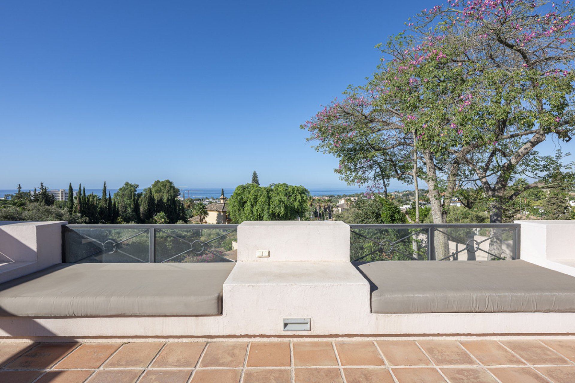 Resale - House - Detached Villa - Marbella - El Rosario