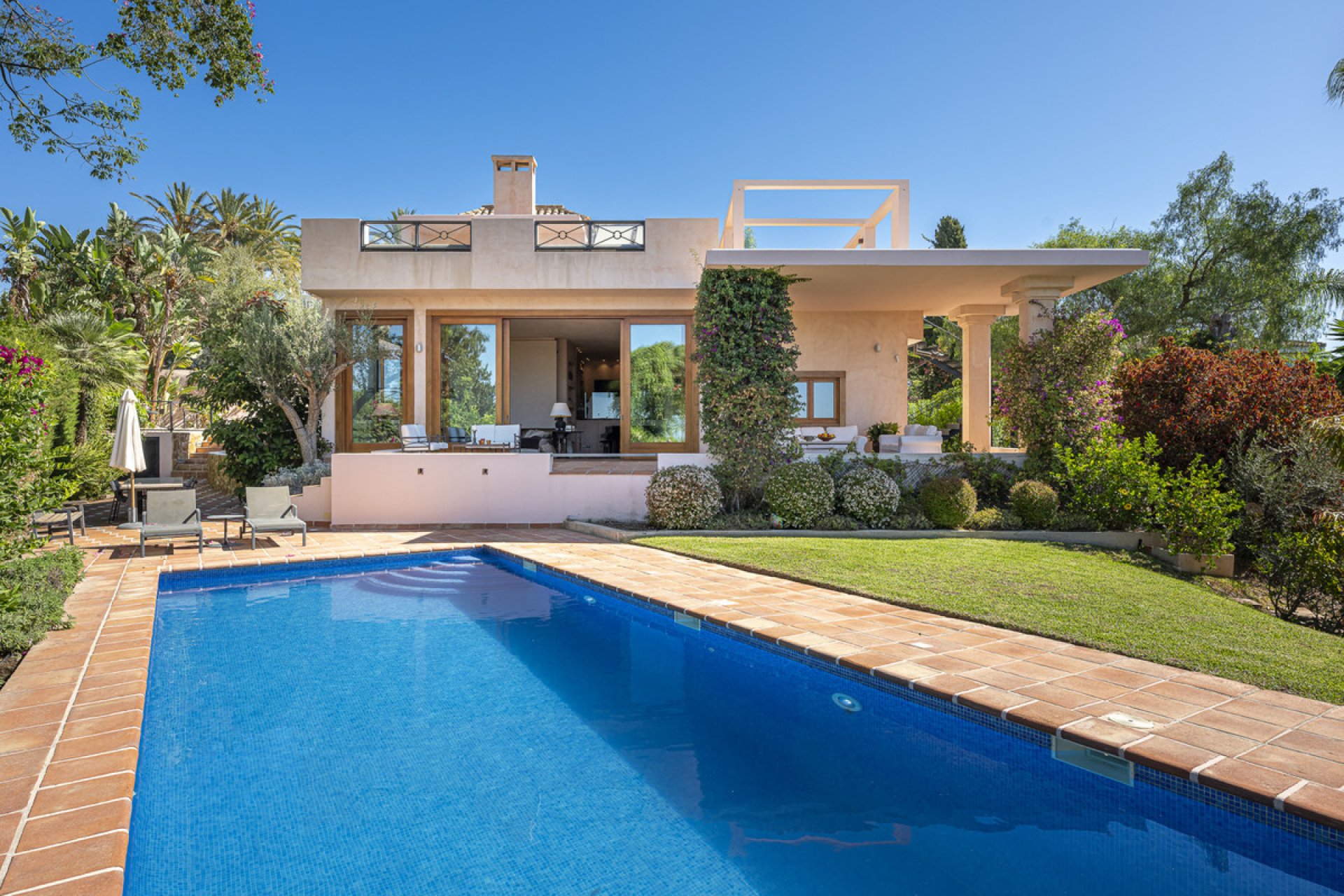 Resale - House - Detached Villa - Marbella - El Rosario