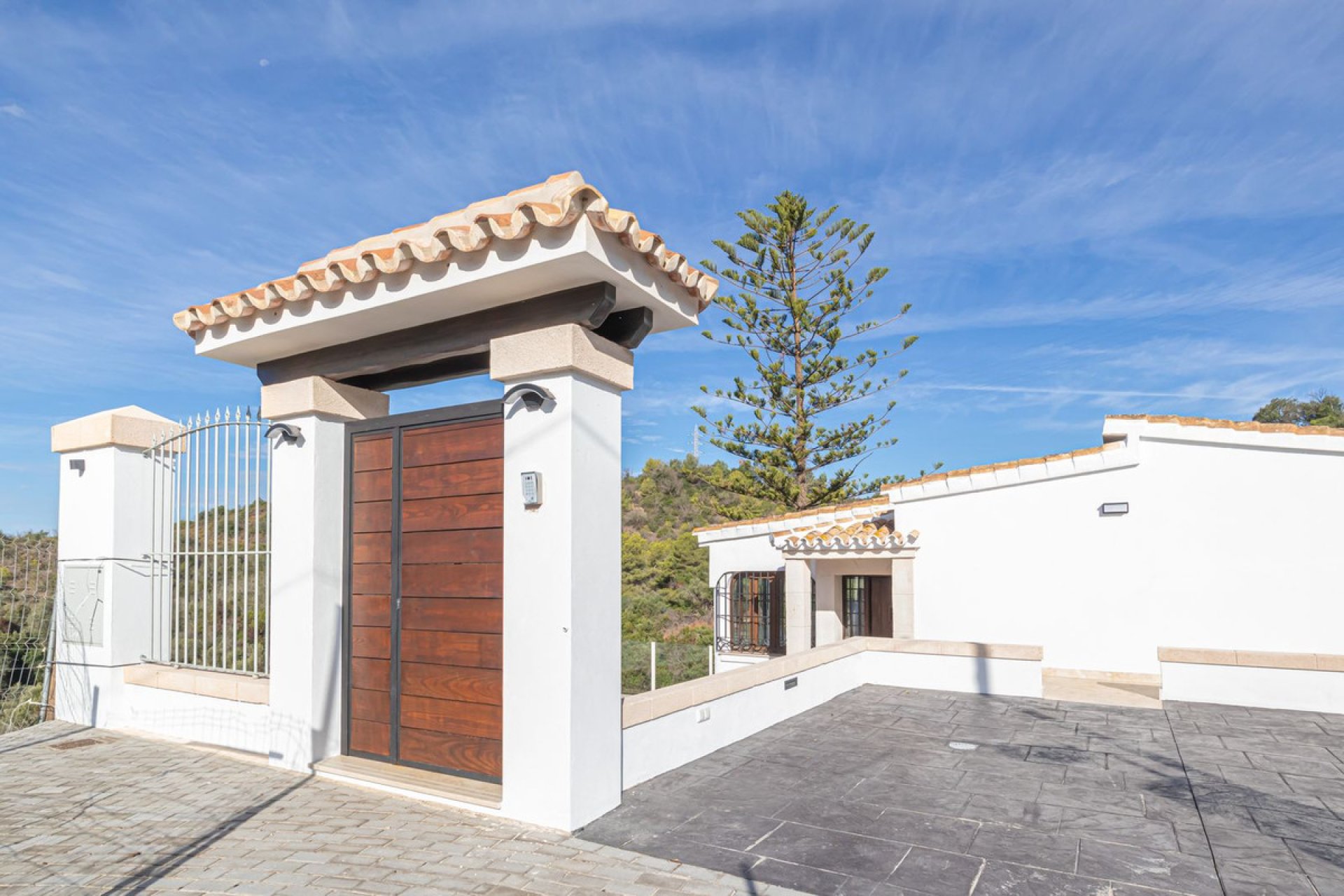 Resale - House - Detached Villa - Marbella - El Rosario