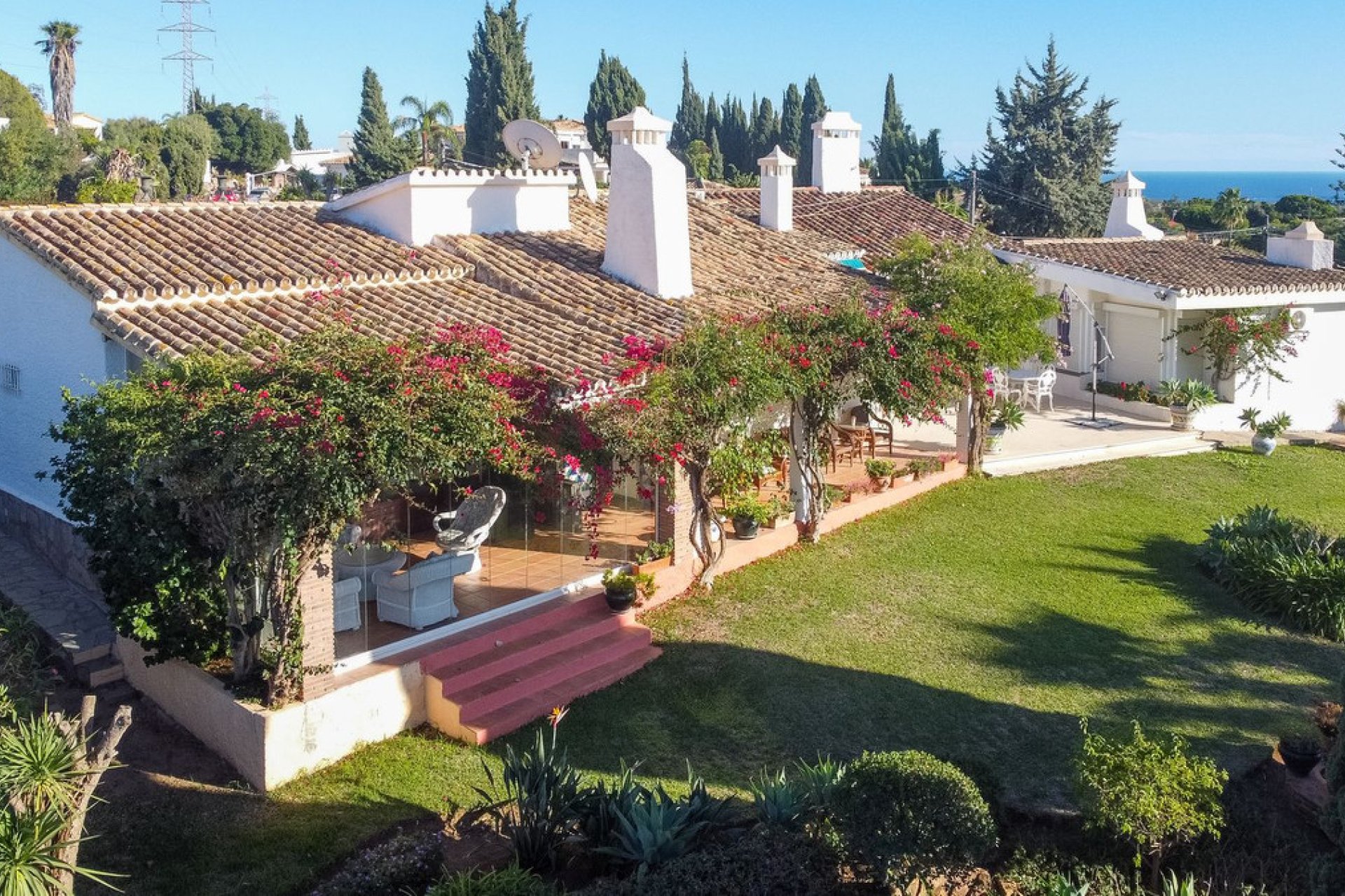 Resale - House - Detached Villa - Marbella - El Rosario