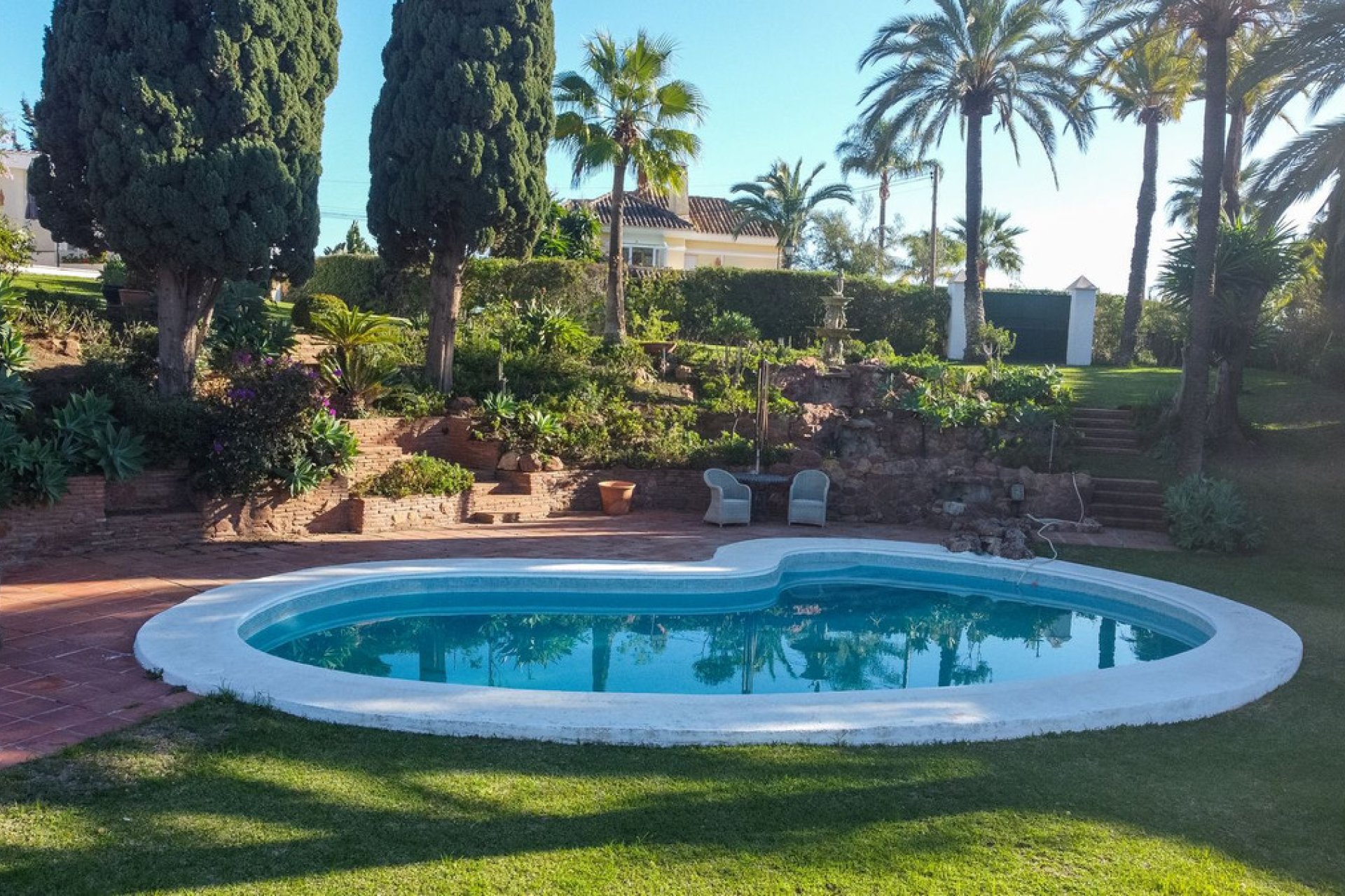 Resale - House - Detached Villa - Marbella - El Rosario