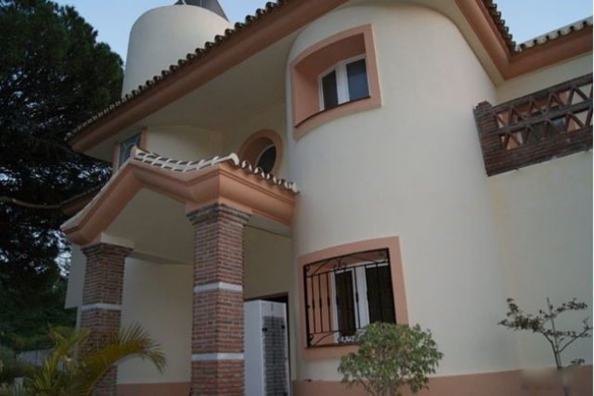 Resale - House - Detached Villa - Marbella - El Rosario