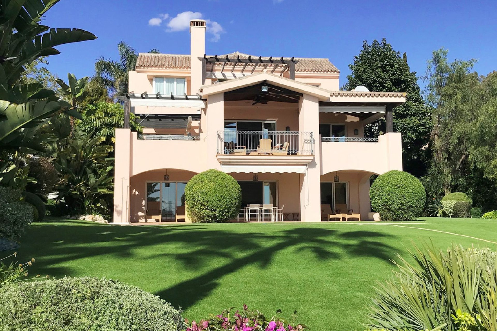 Resale - House - Detached Villa - Marbella - El Rosario