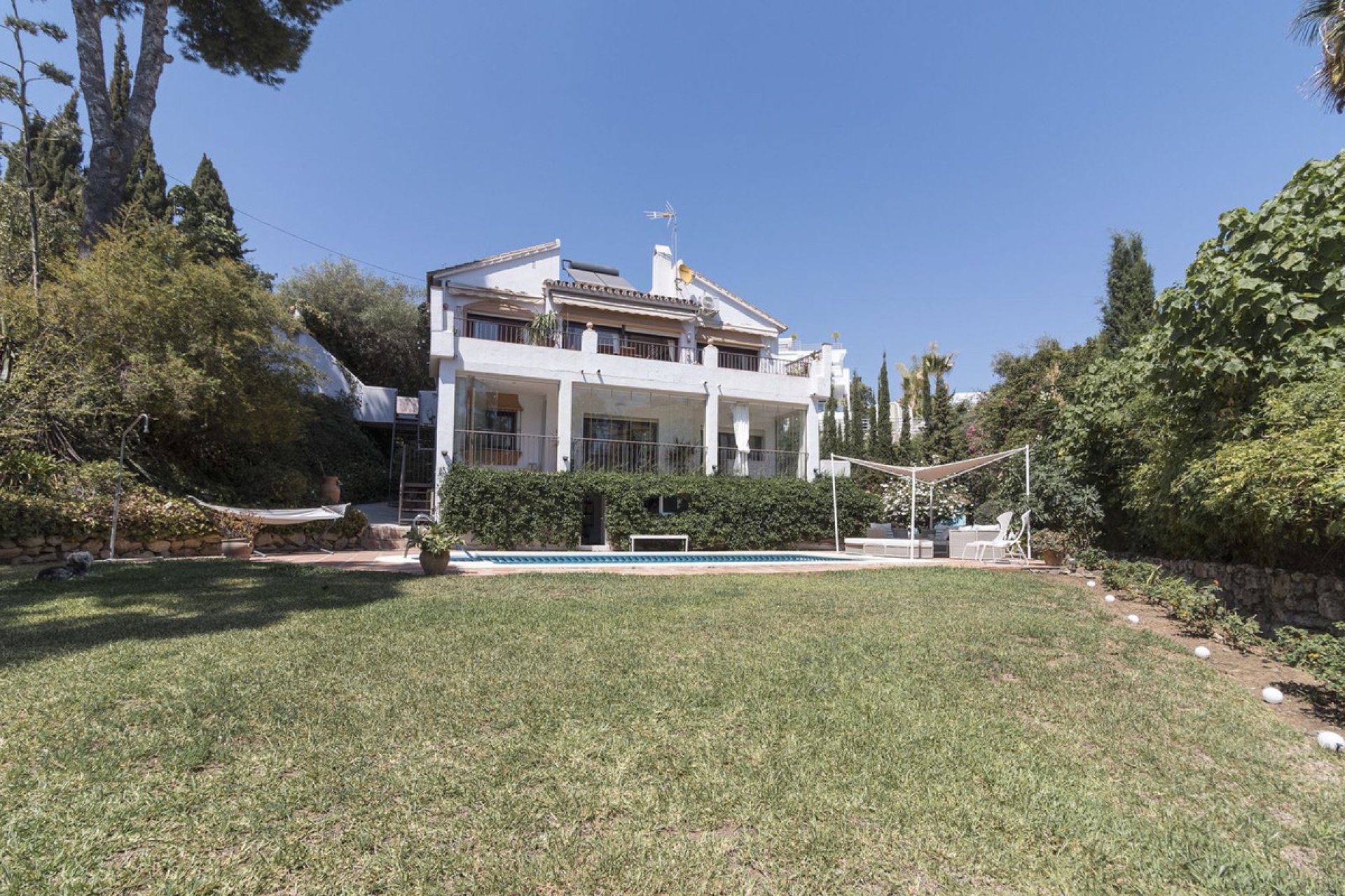 Resale - House - Detached Villa - Marbella - El Rosario