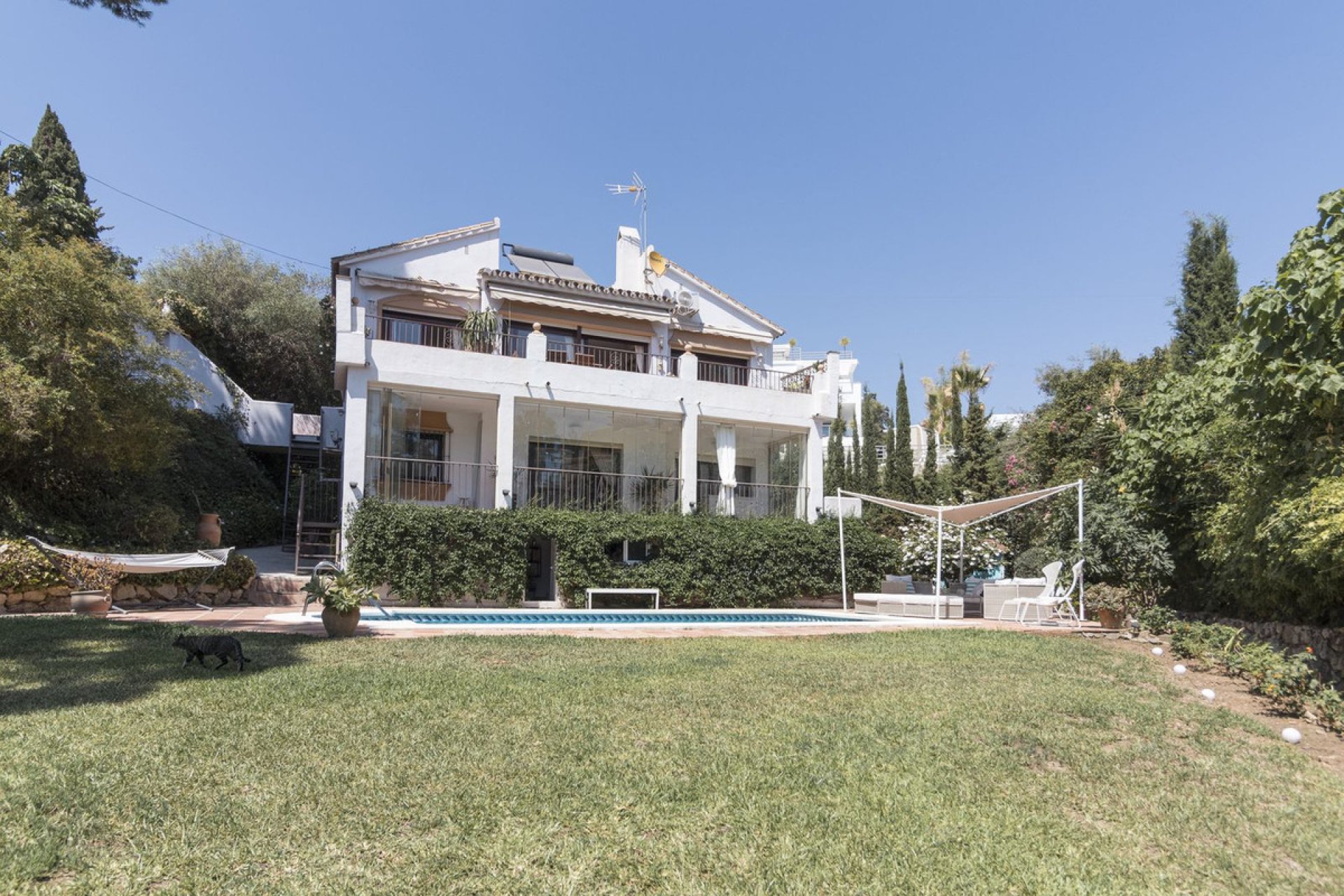 Resale - House - Detached Villa - Marbella - El Rosario