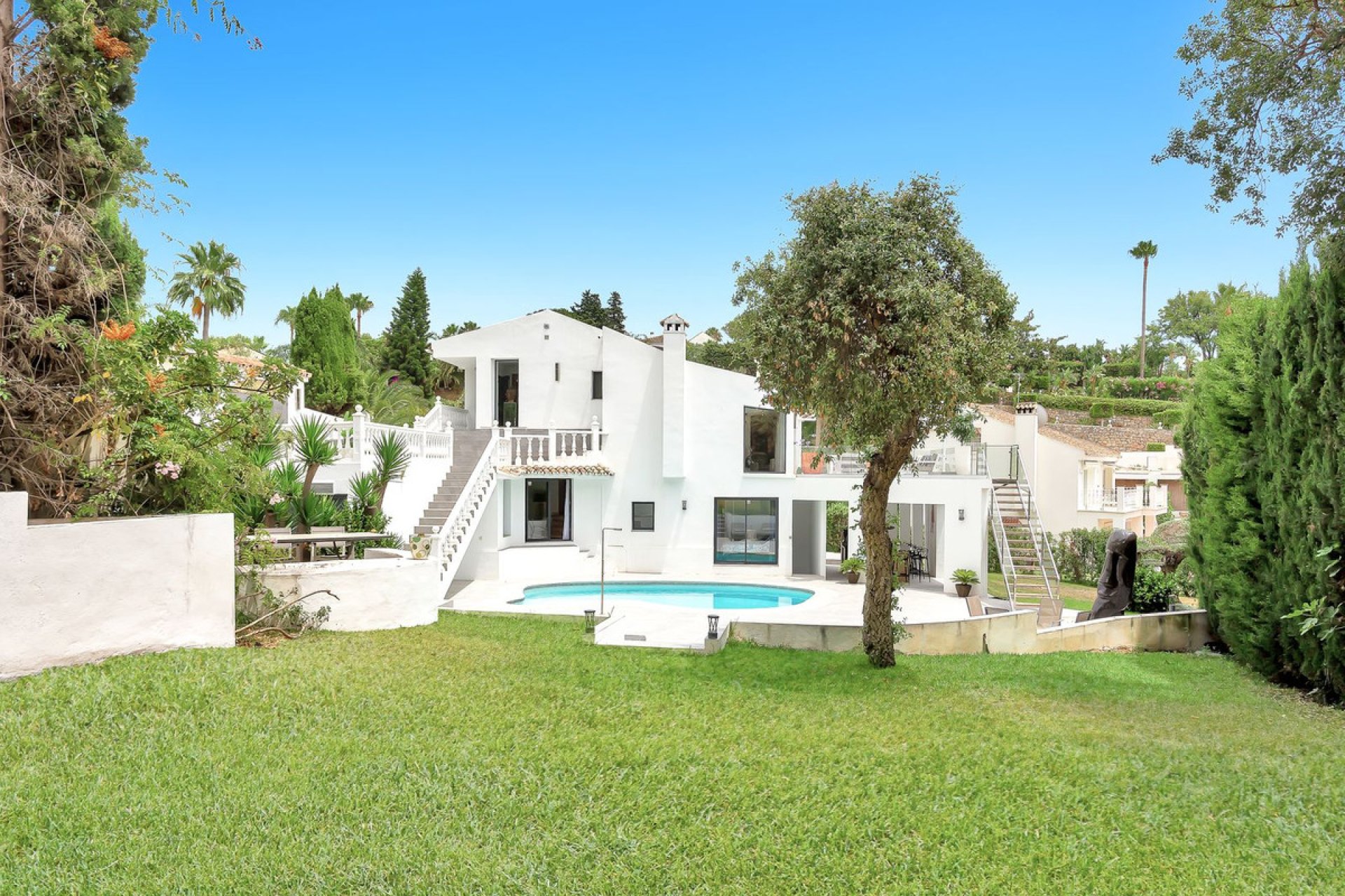 Resale - House - Detached Villa - Marbella - El Rosario