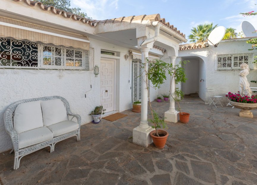 Resale - House - Detached Villa - Marbella - El Rosario