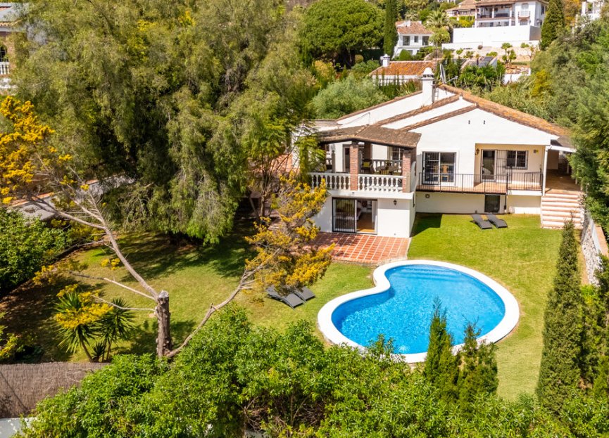 Resale - House - Detached Villa - Marbella - El Rosario