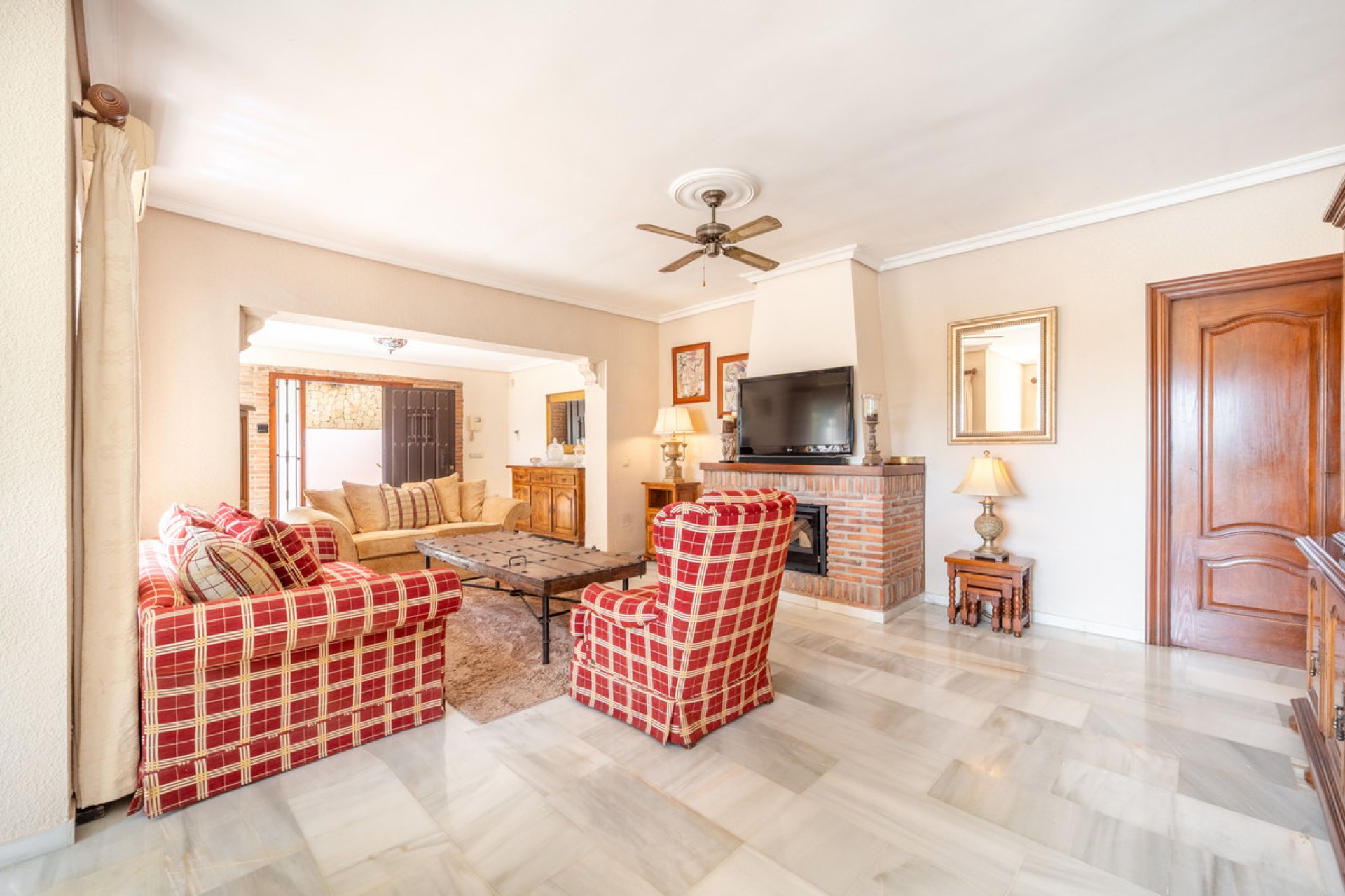 Resale - House - Detached Villa - Marbella - El Rosario