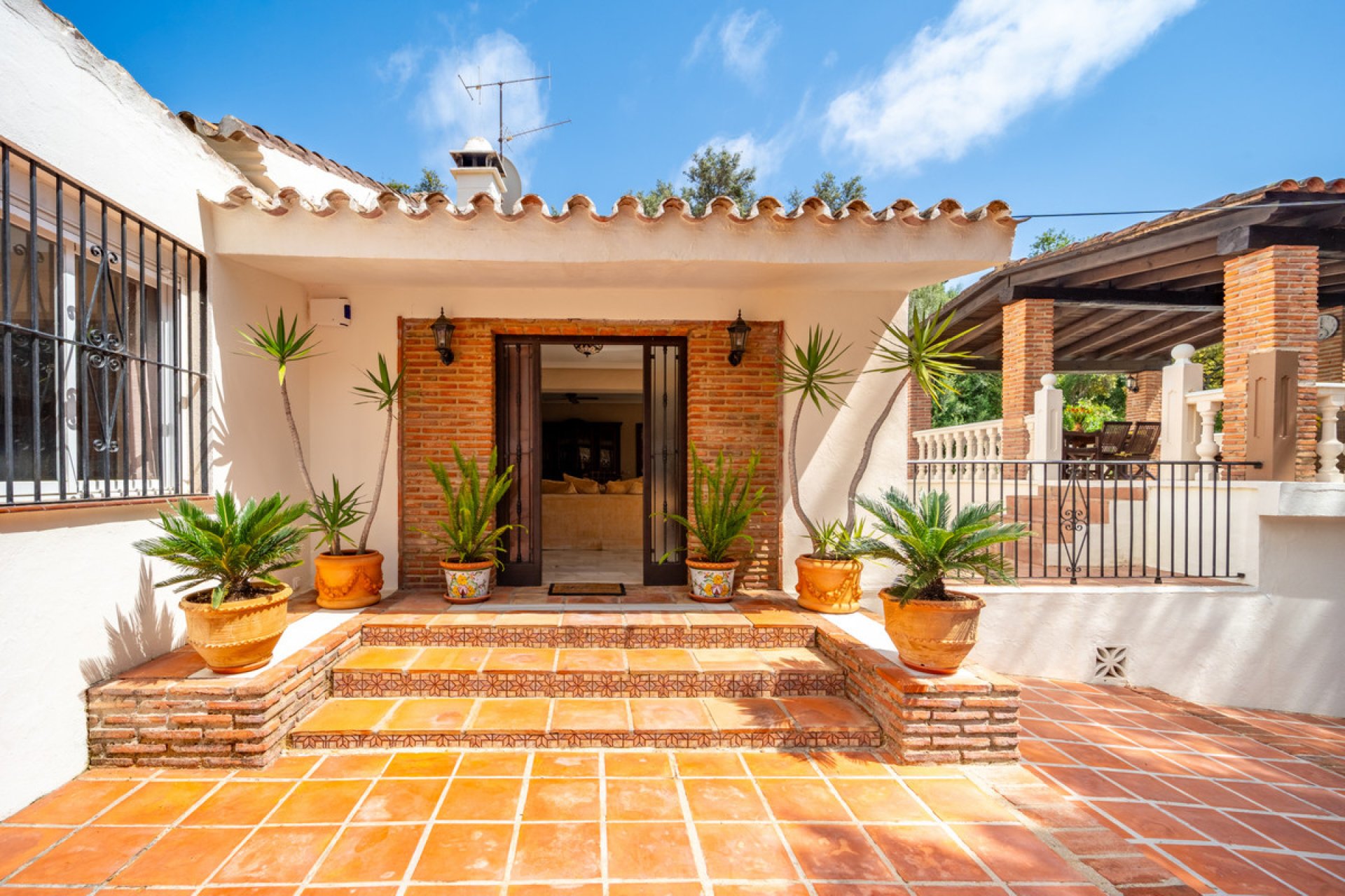 Resale - House - Detached Villa - Marbella - El Rosario