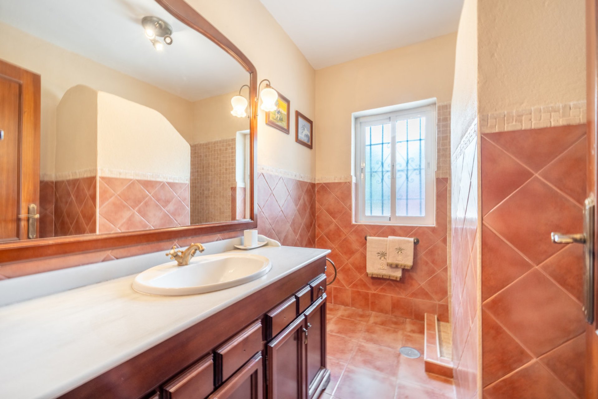 Resale - House - Detached Villa - Marbella - El Rosario