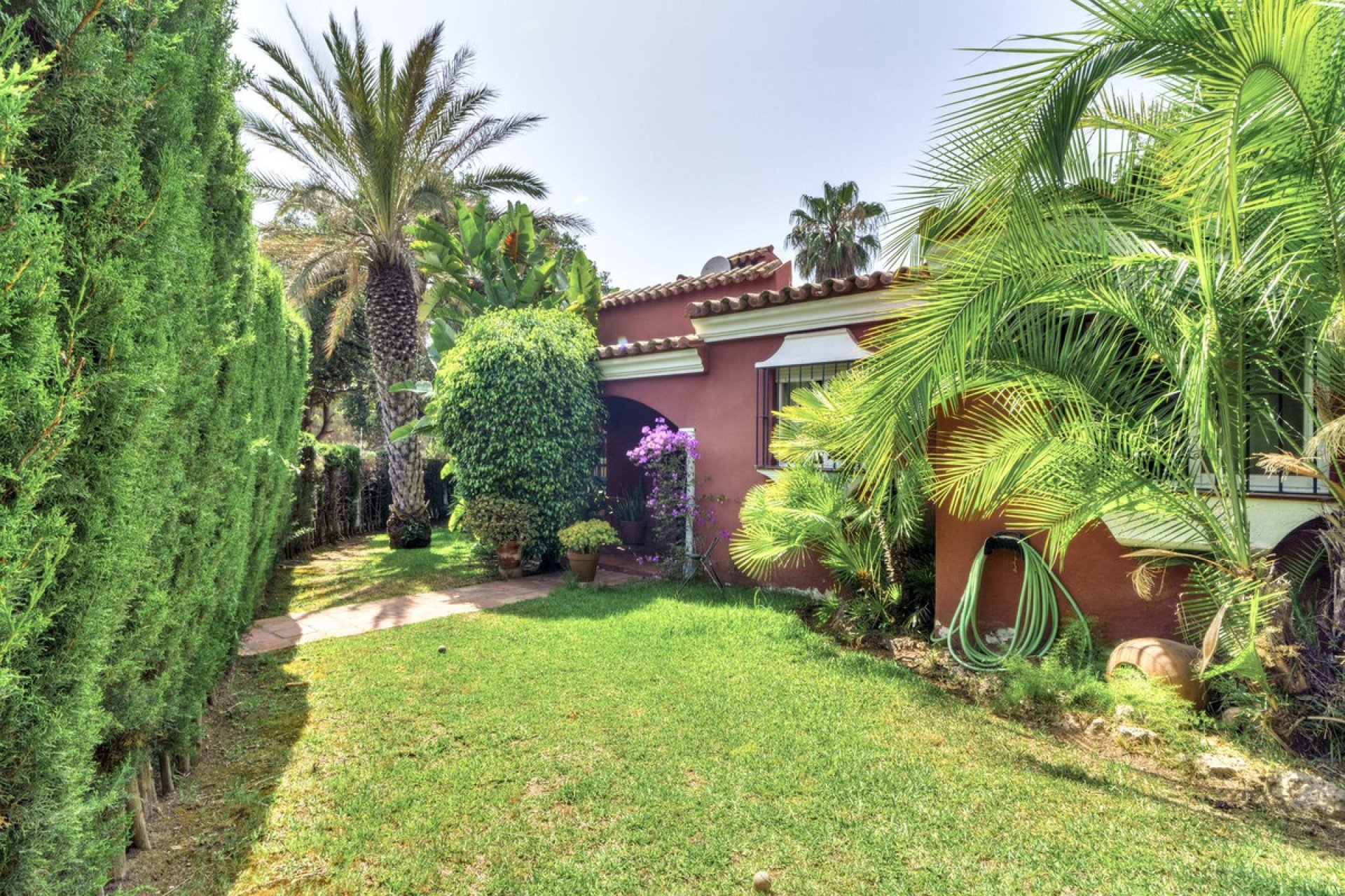 Resale - House - Detached Villa - Marbella - El Rosario