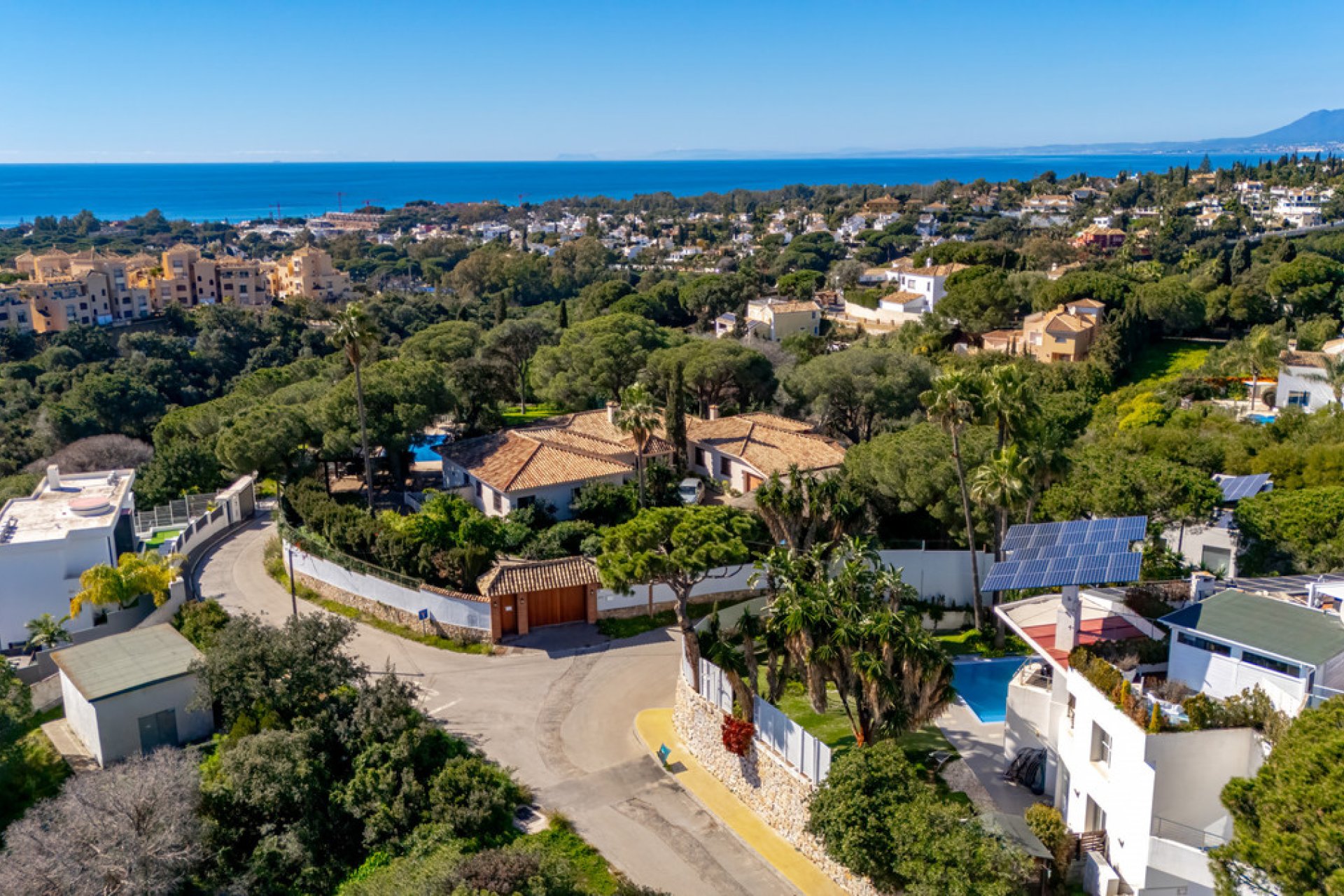 Resale - House - Detached Villa - Marbella - Elviria