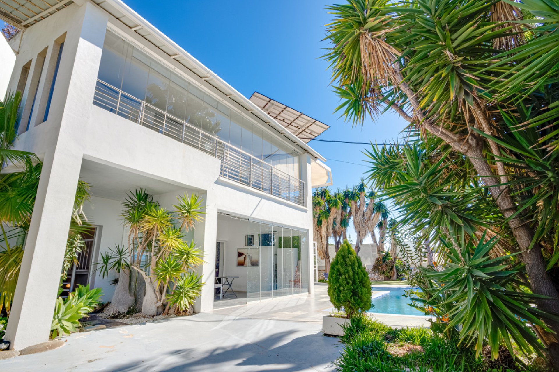 Resale - House - Detached Villa - Marbella - Elviria