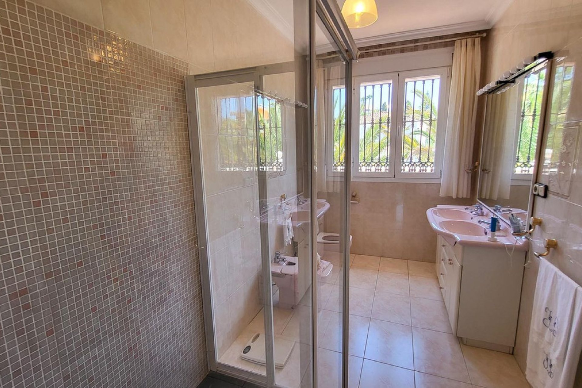 Resale - House - Detached Villa - Marbella - Elviria