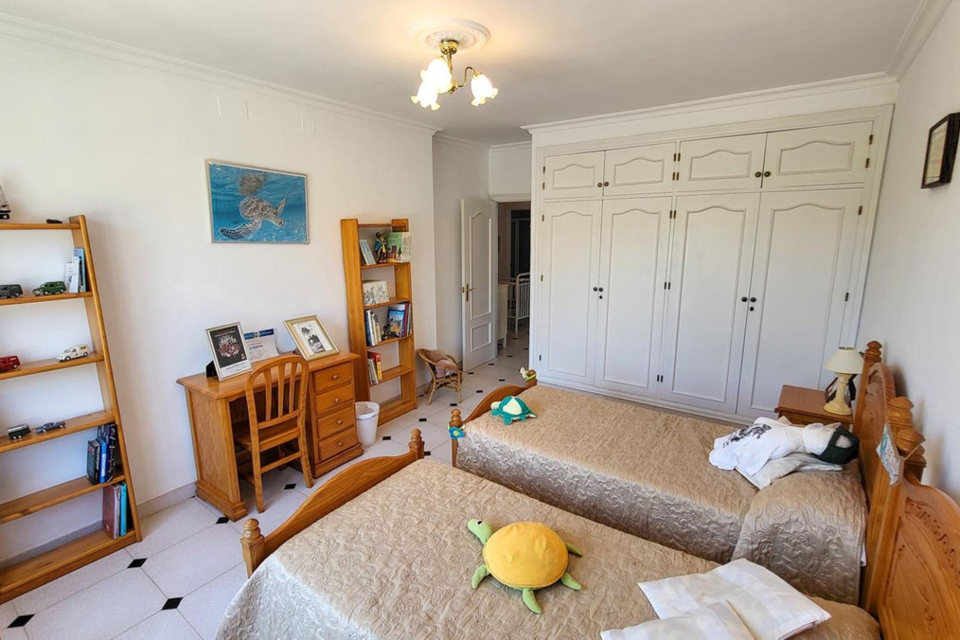 Resale - House - Detached Villa - Marbella - Elviria