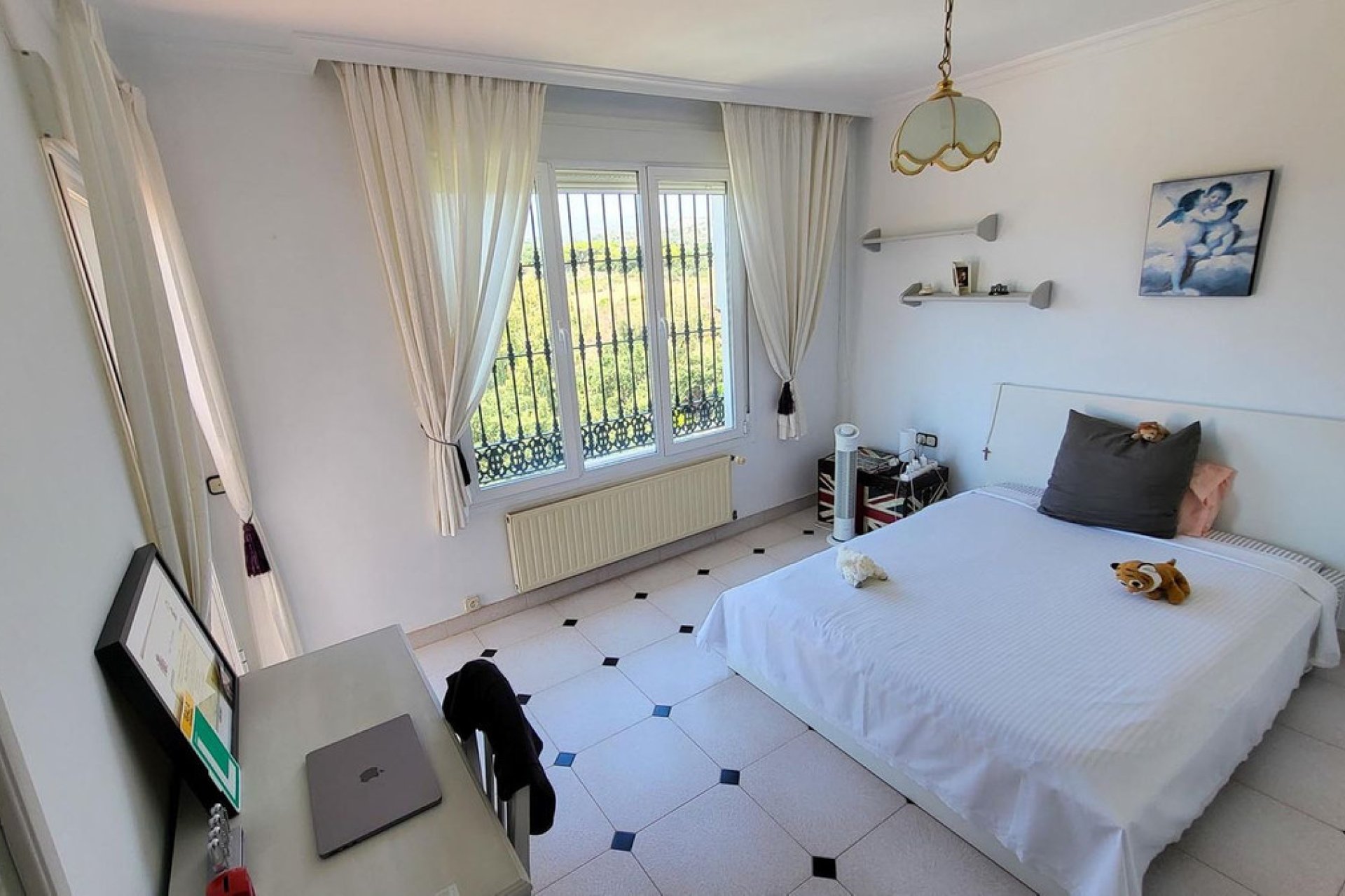 Resale - House - Detached Villa - Marbella - Elviria