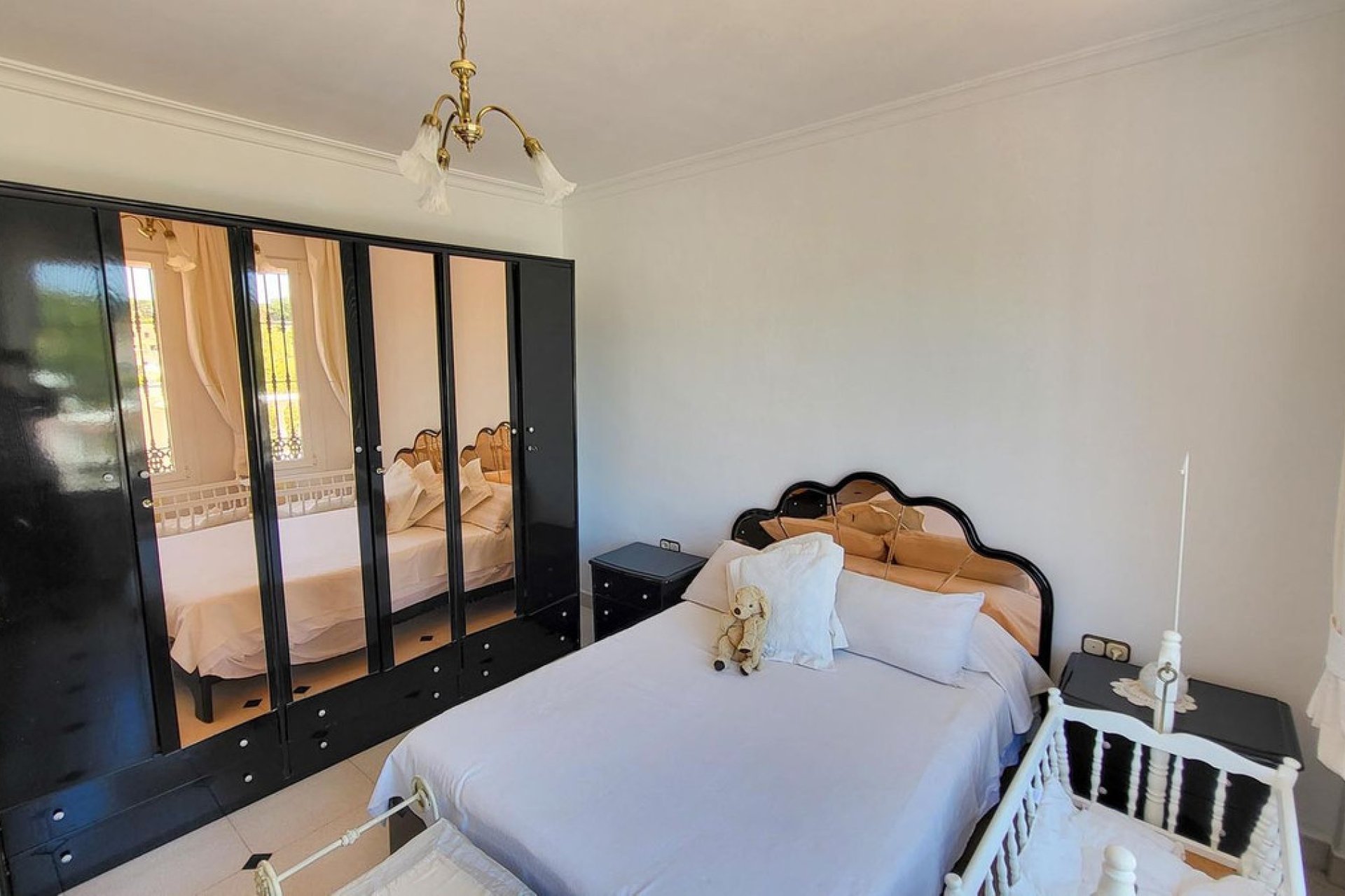 Resale - House - Detached Villa - Marbella - Elviria