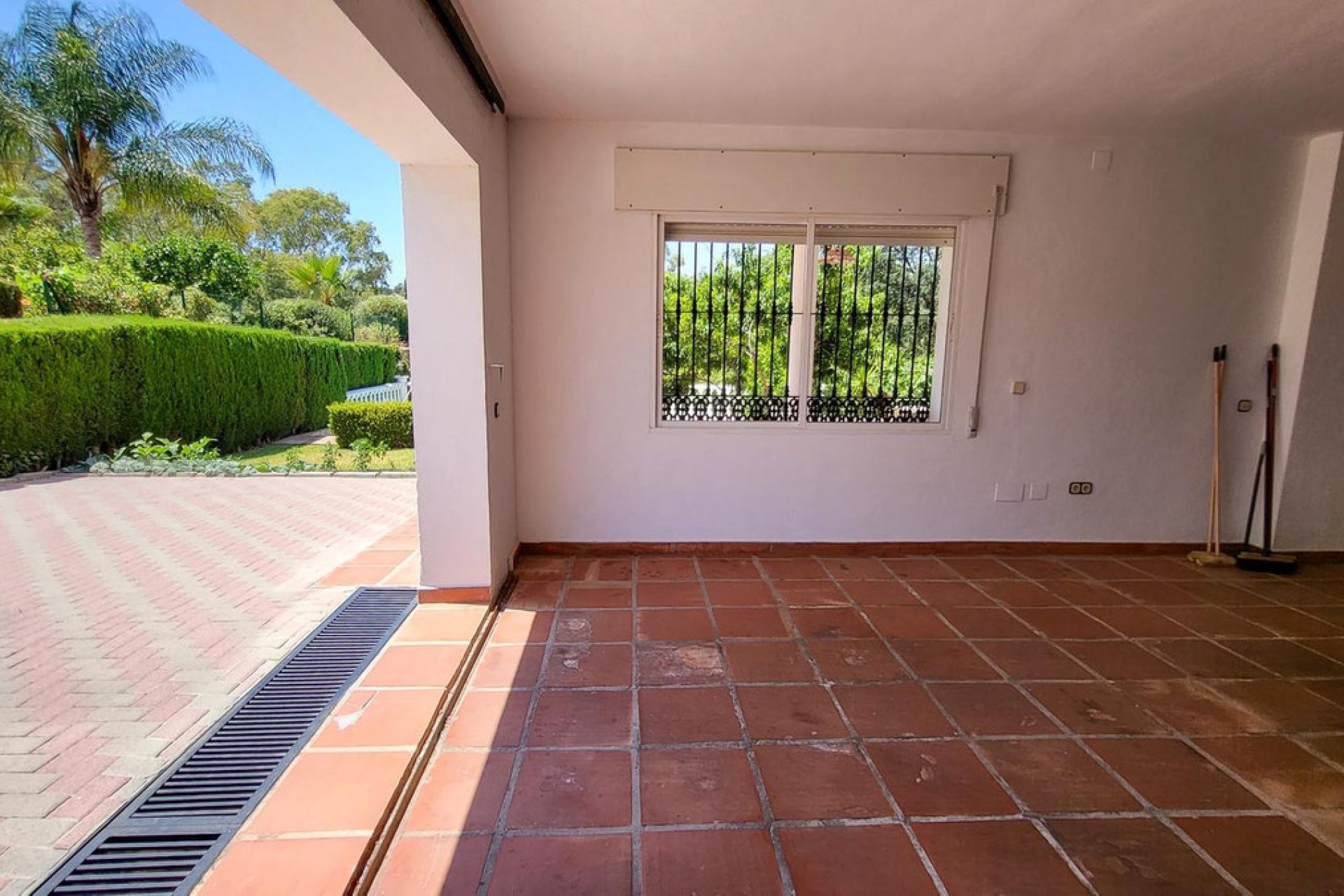 Resale - House - Detached Villa - Marbella - Elviria
