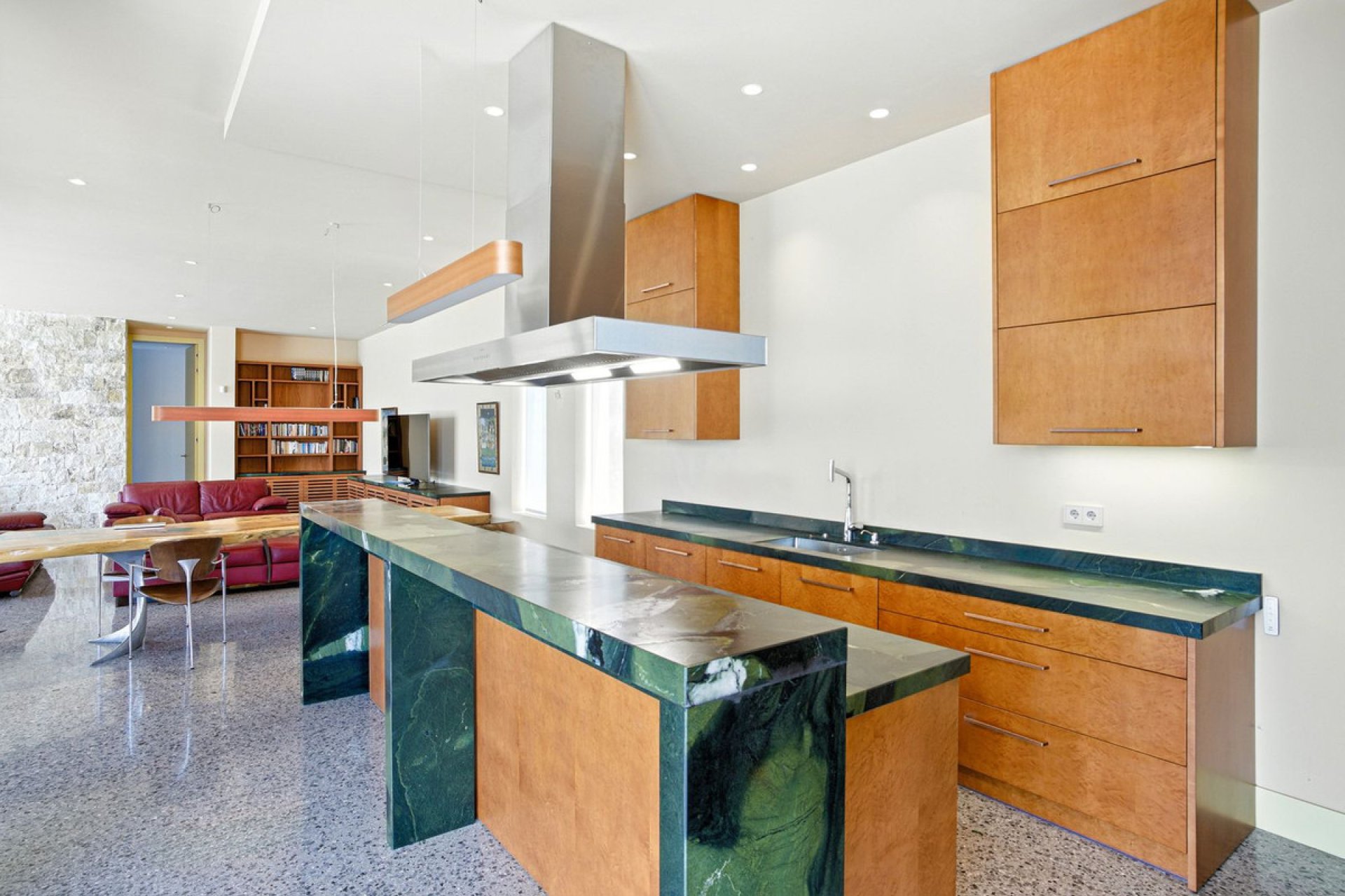 Resale - House - Detached Villa - Marbella - Elviria