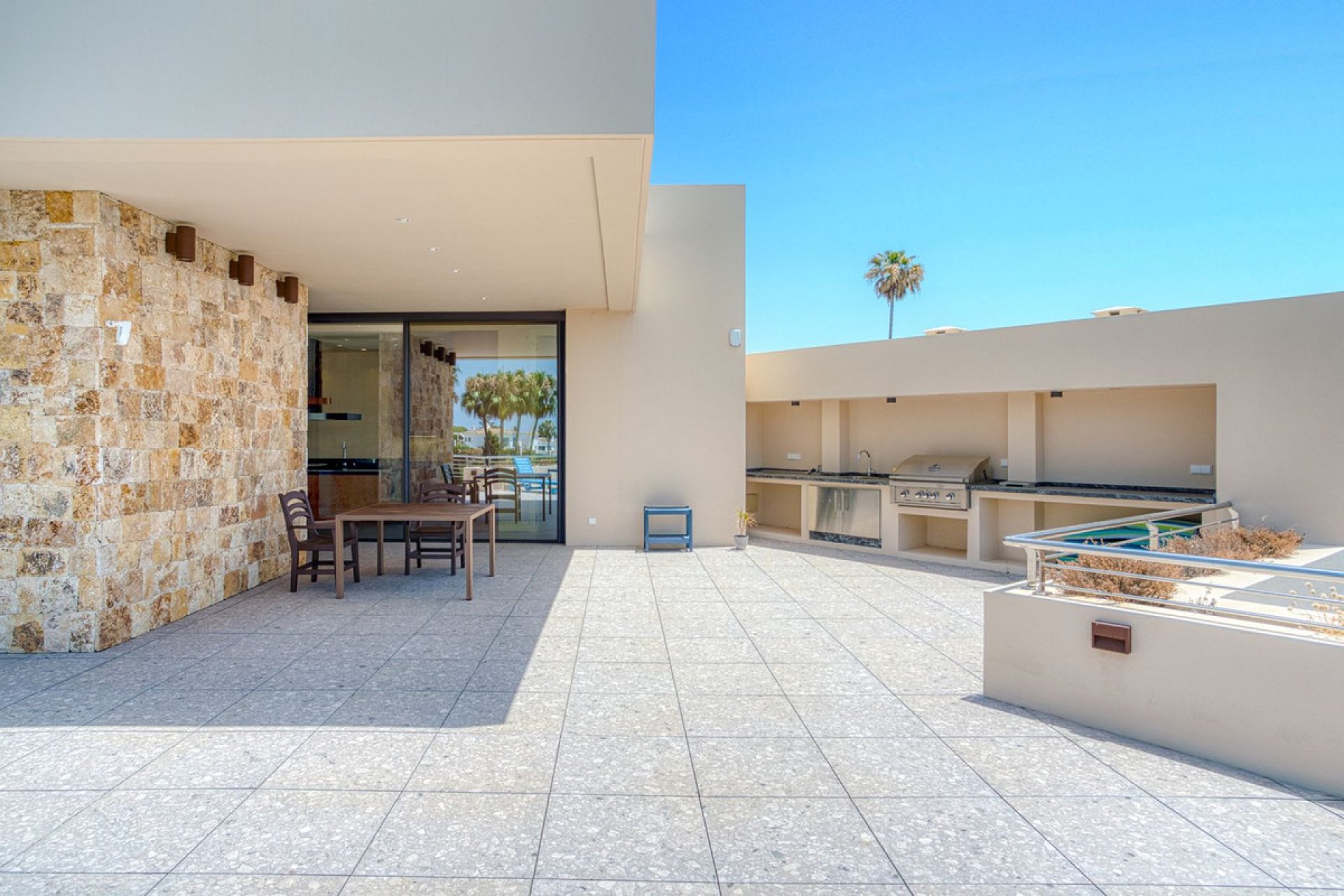 Resale - House - Detached Villa - Marbella - Elviria